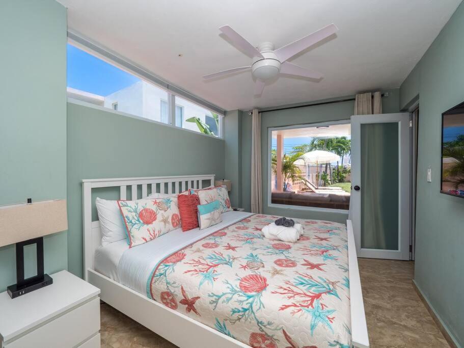 Palm Villa - Amazing Direct Sandy Beach Access Luxury Villa view 5