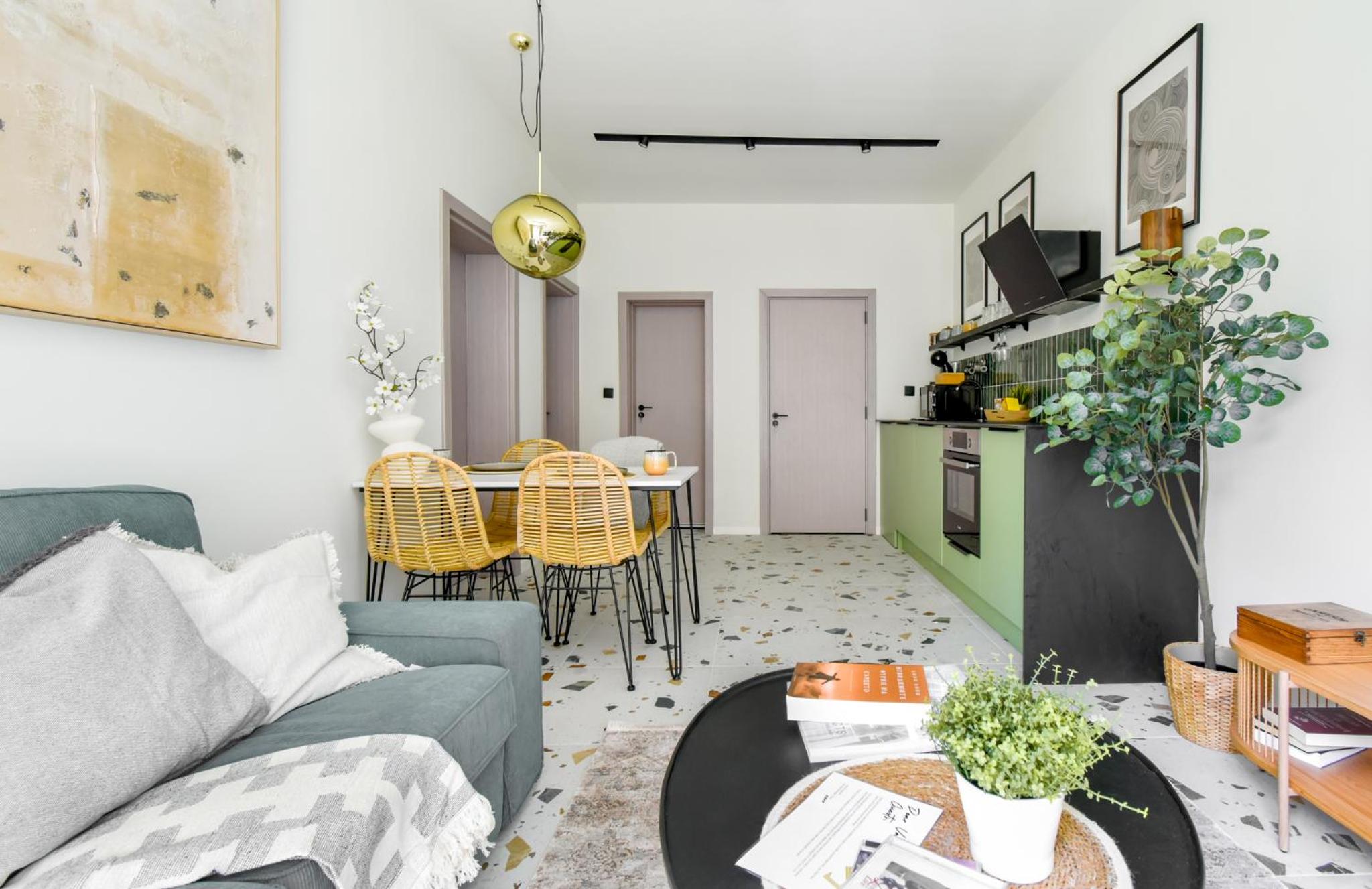 Duplex - Main Street Area - AC - Netflix - Desk