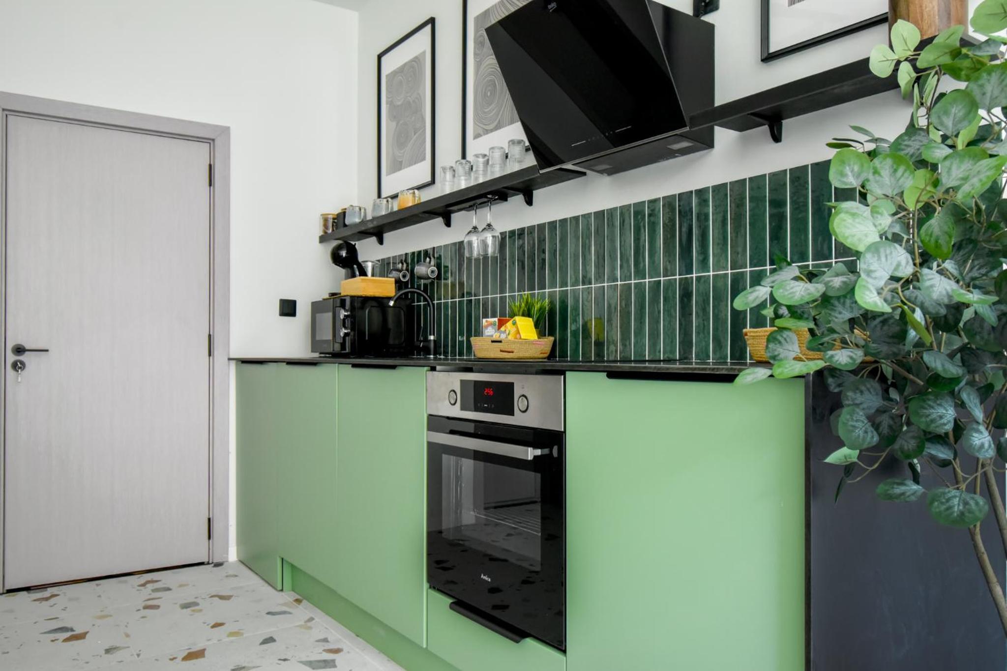 Duplex - Main Street Area - AC - Netflix - Desk