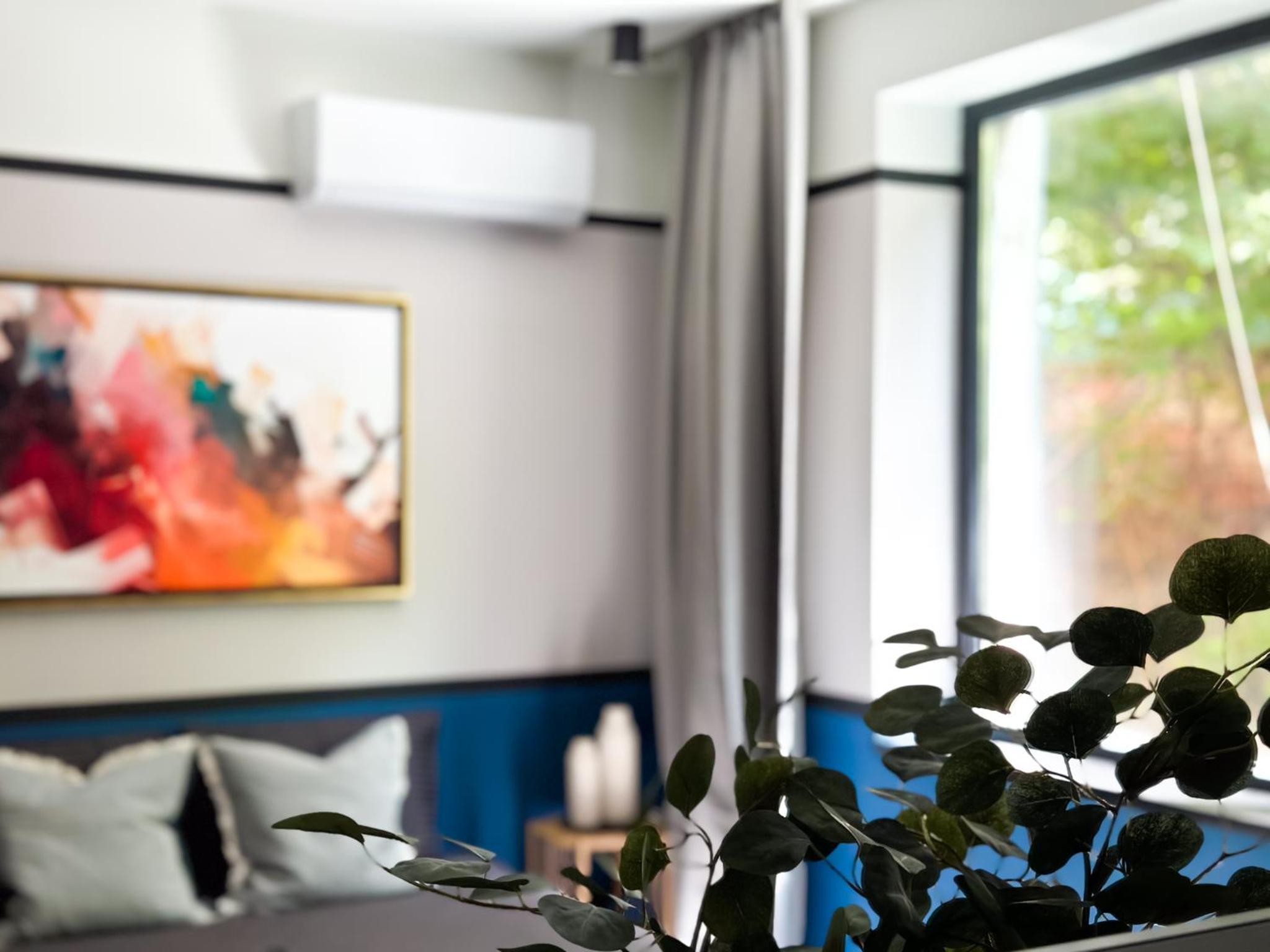 Duplex - Main Street Area - AC - Netflix - Desk