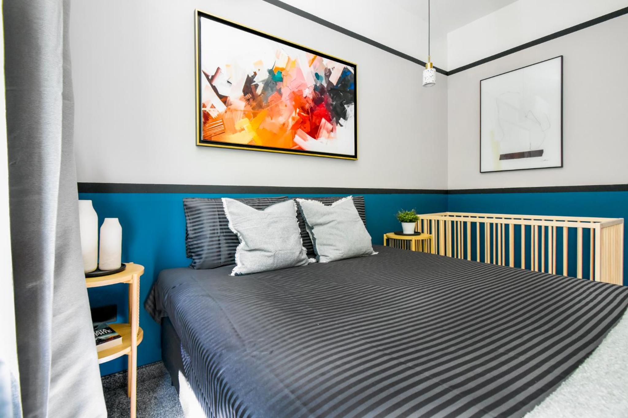 Duplex - Main Street Area - AC - Netflix - Desk