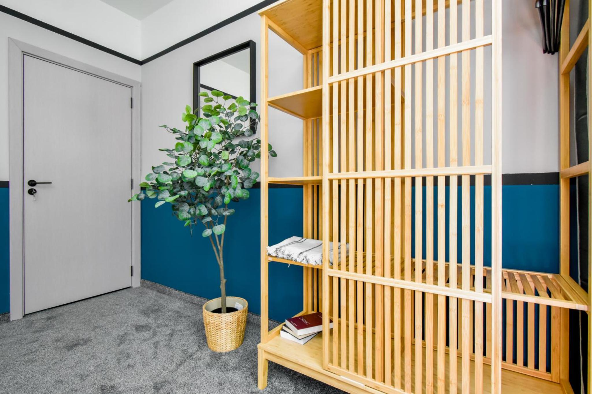 Duplex - Main Street Area - AC - Netflix - Desk