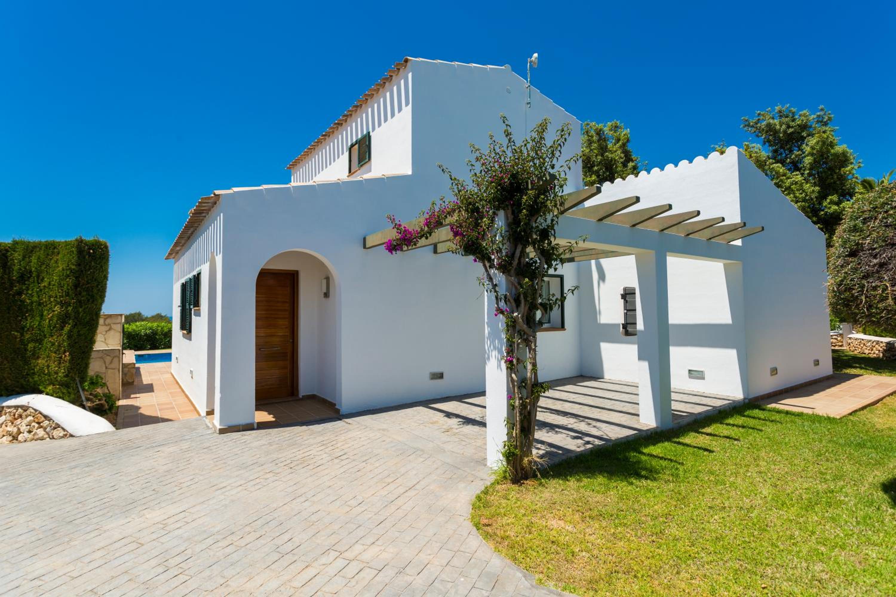 Villas Finesse By MENORCARENTALS