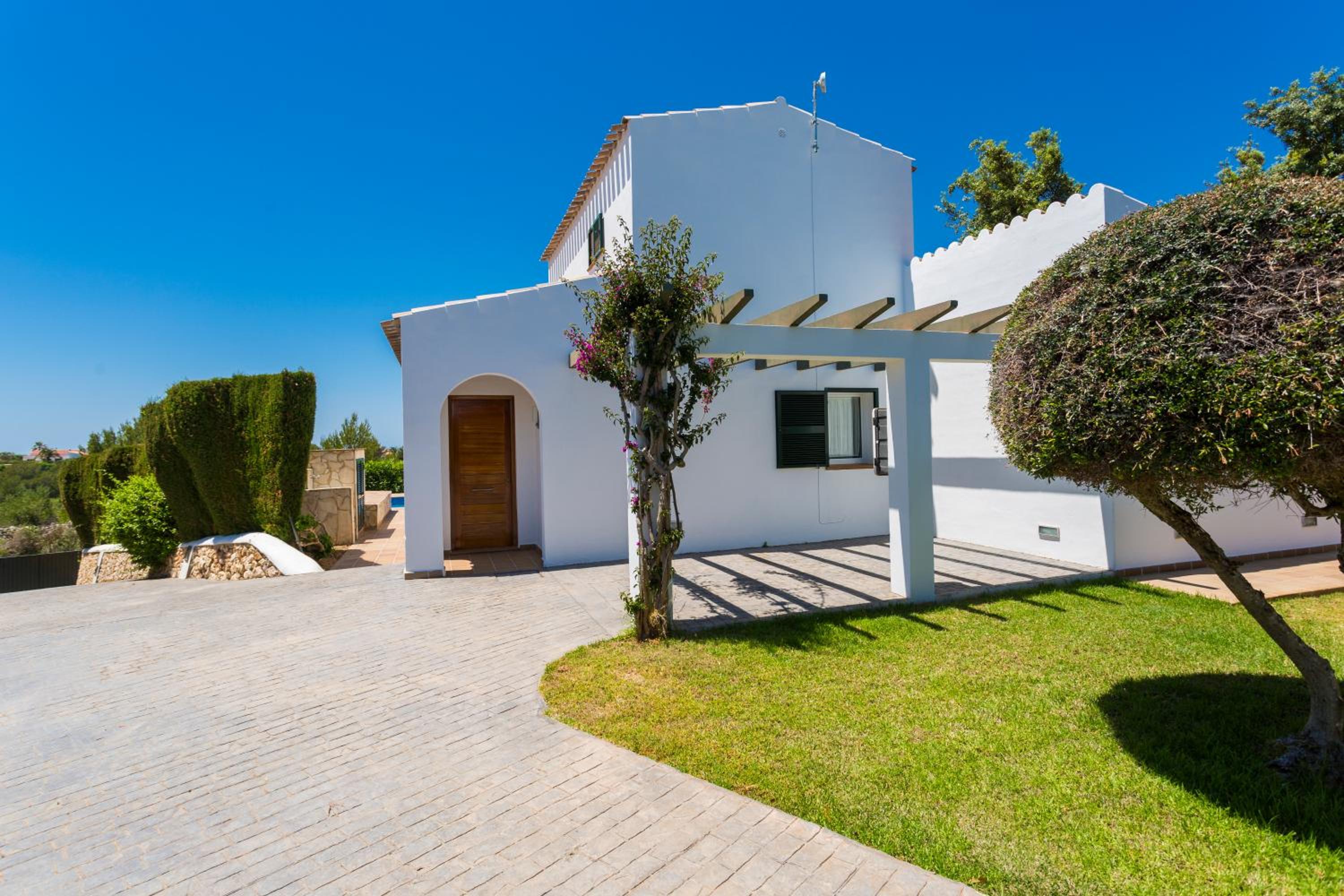 Villas Finesse By MENORCARENTALS