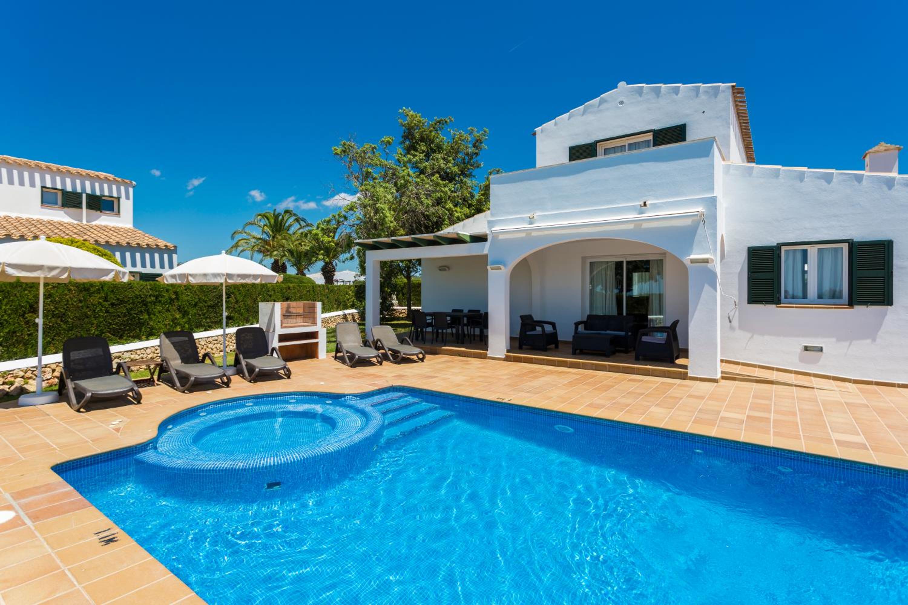 Villas Finesse By MENORCARENTALS