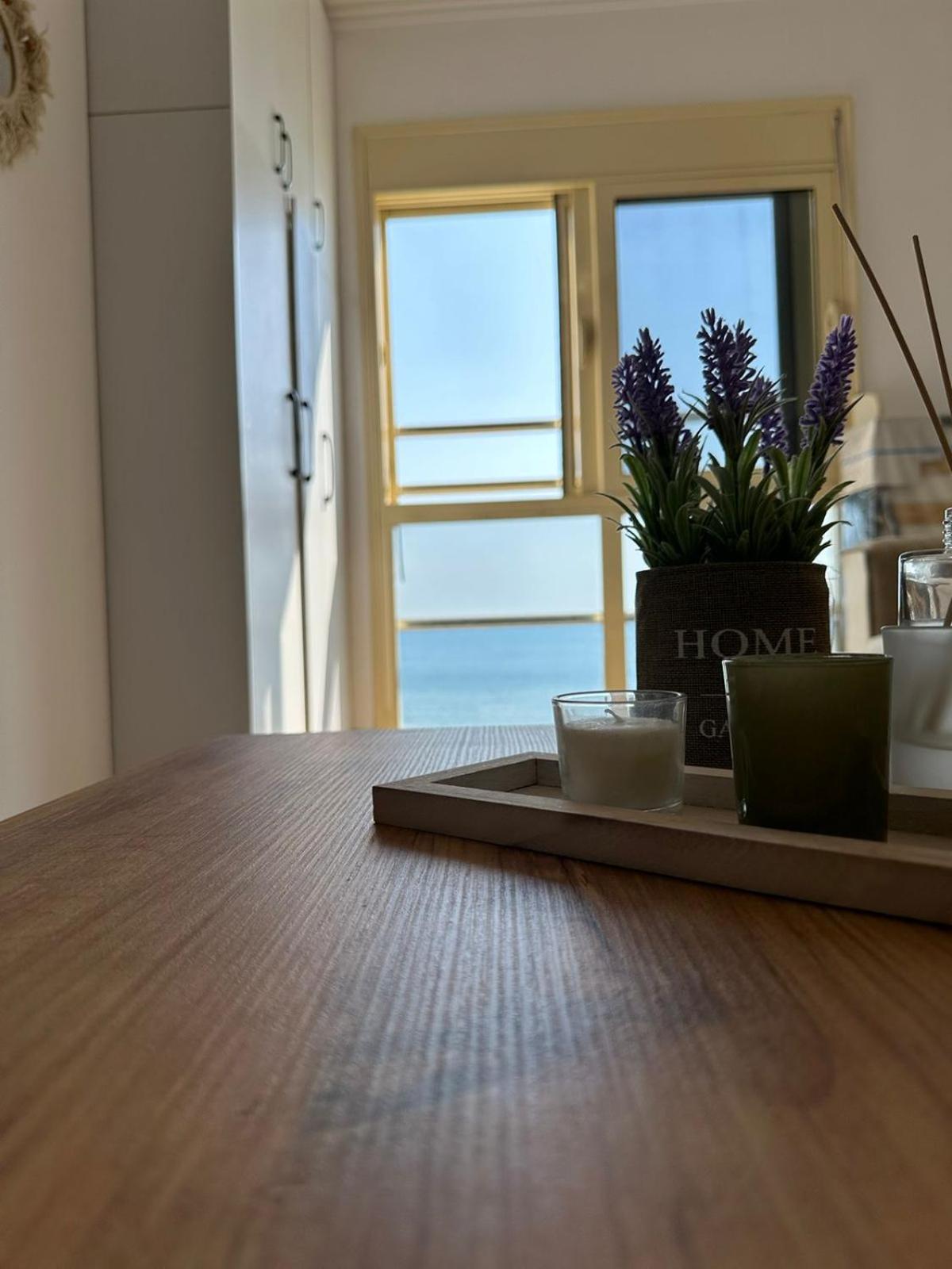 Sea view apartment on the beach