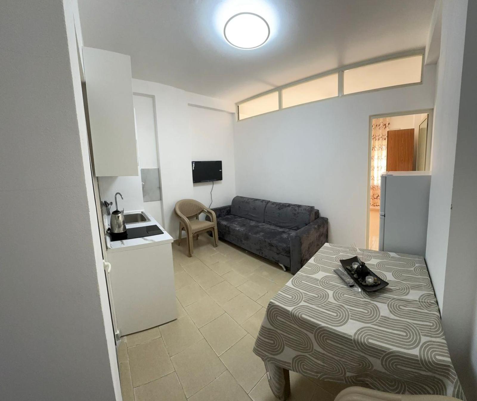 Front Beach Apartments