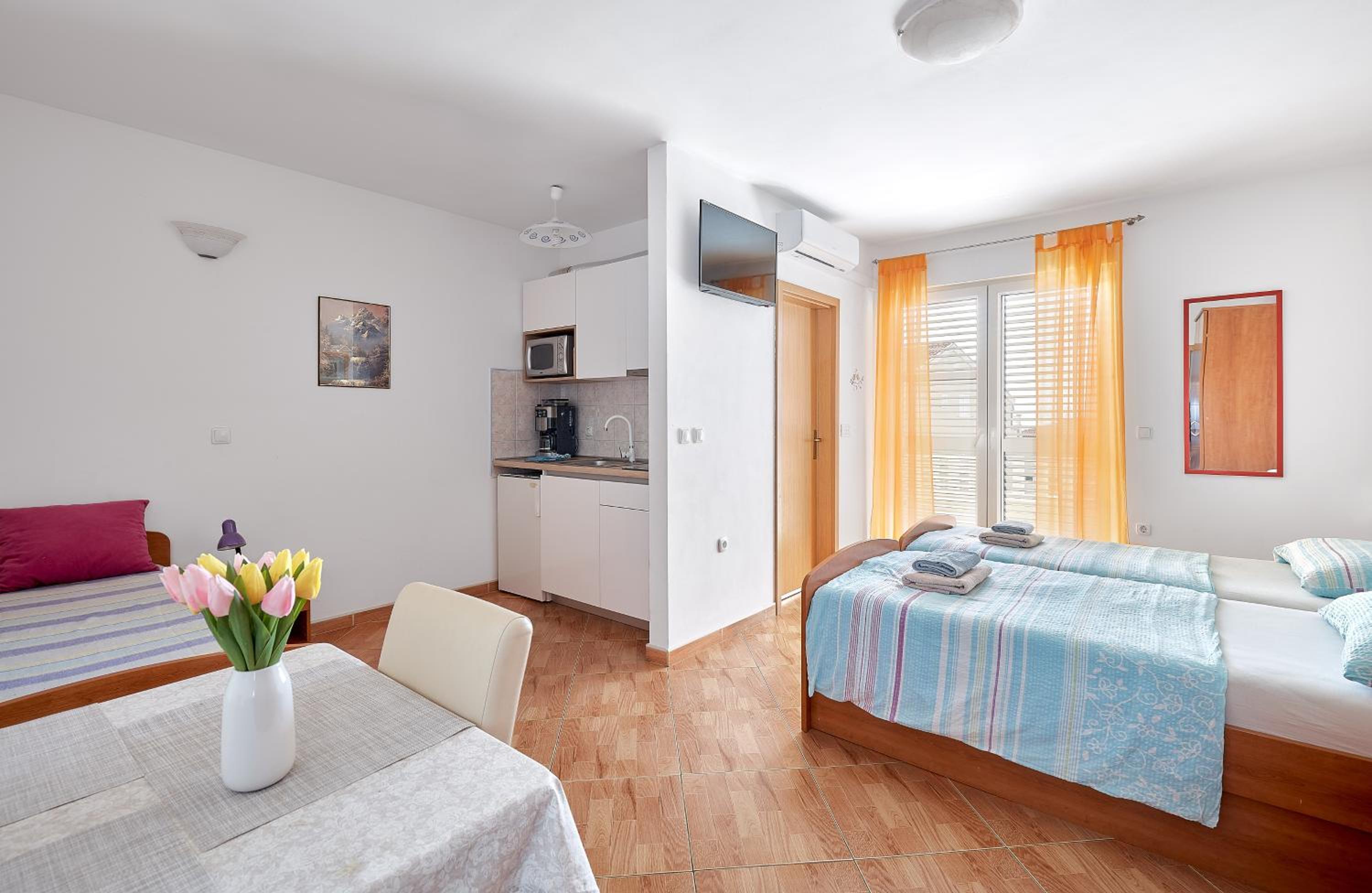 Apartments Ivica