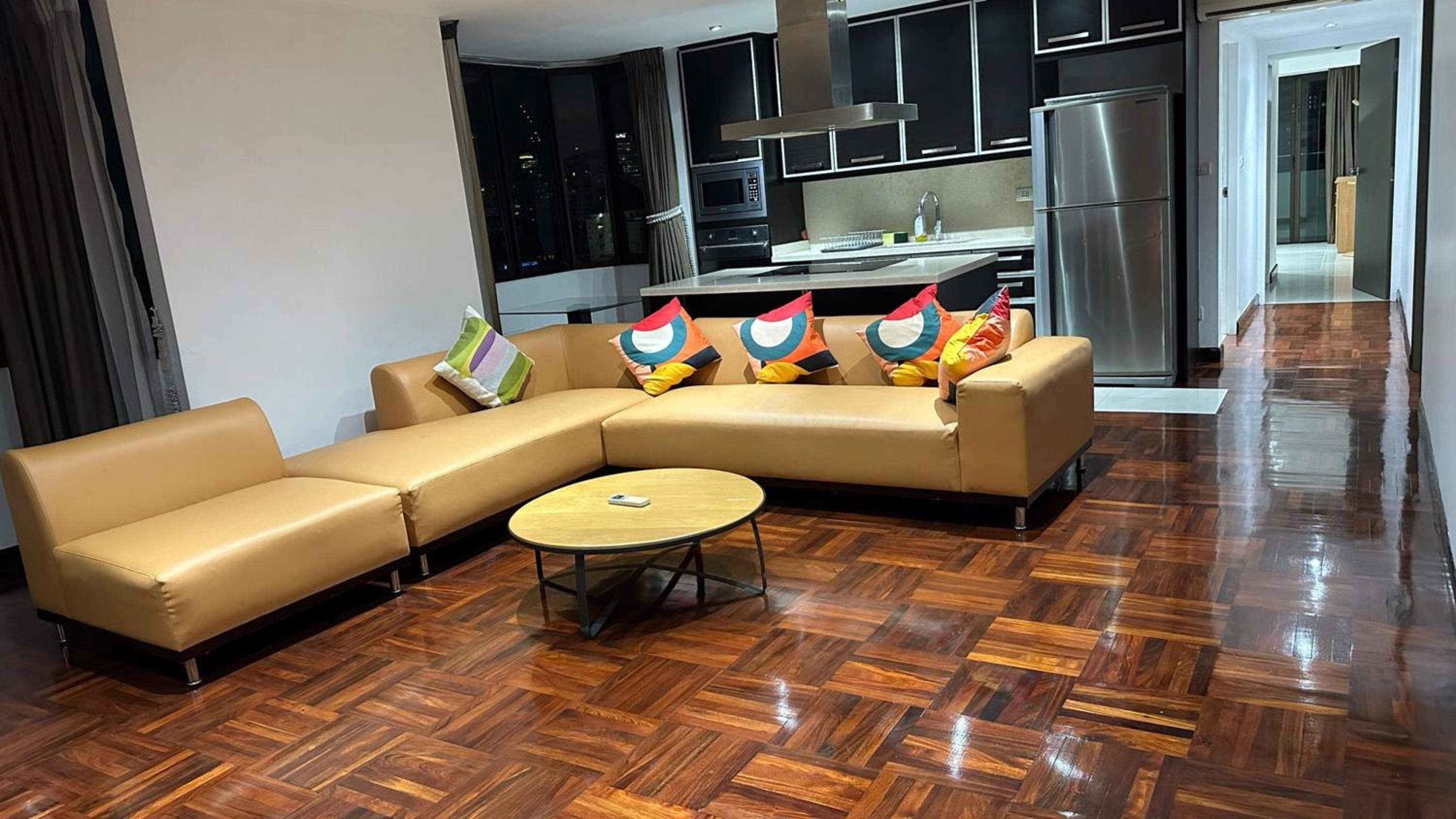Affordable Serviced Apartment Nana - Omni Tower Sukhumvit location