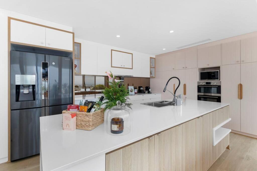 Sunnyside Sellicks Beach Family friendly oasis Sleeps 12 with Sea Views