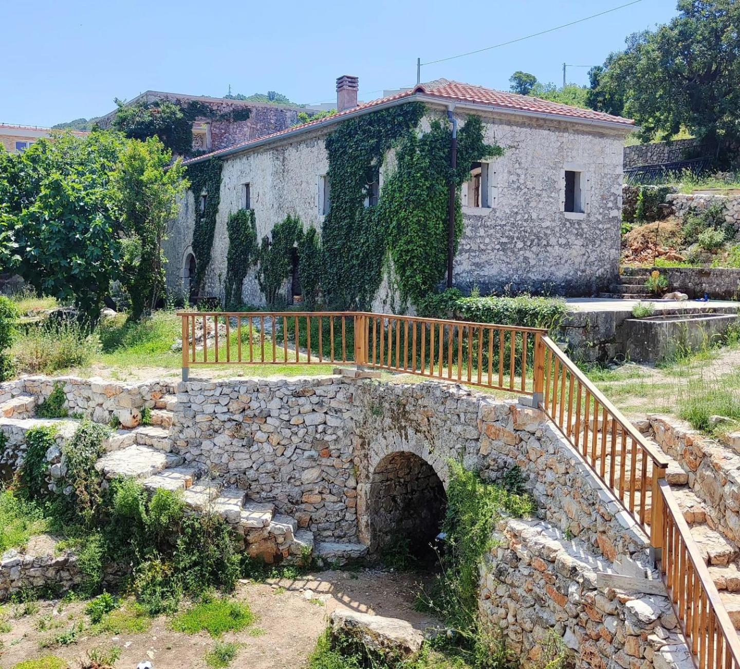 Montenegro Tower - sleep in a tent