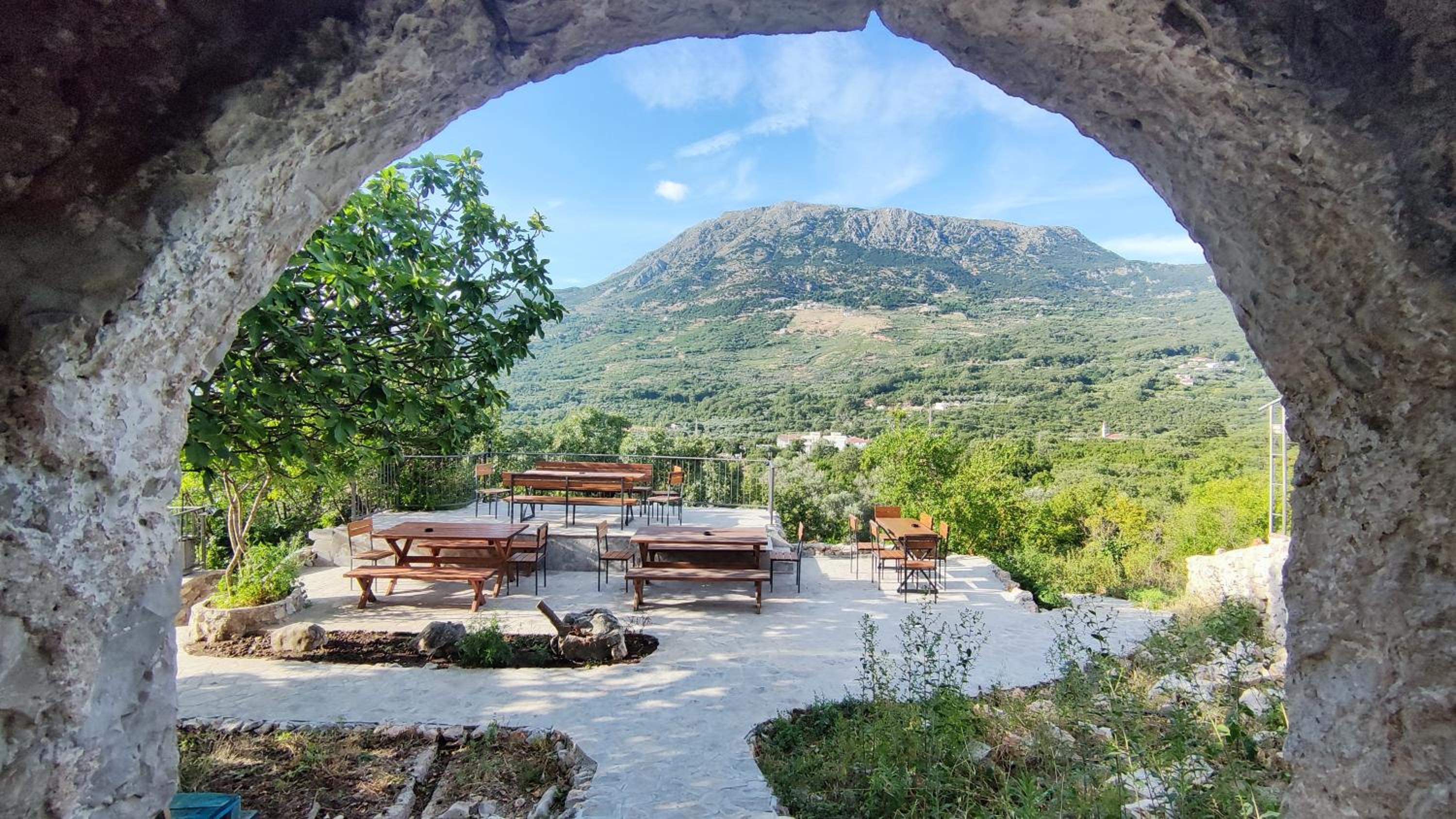 Montenegro Tower - sleep in a tent