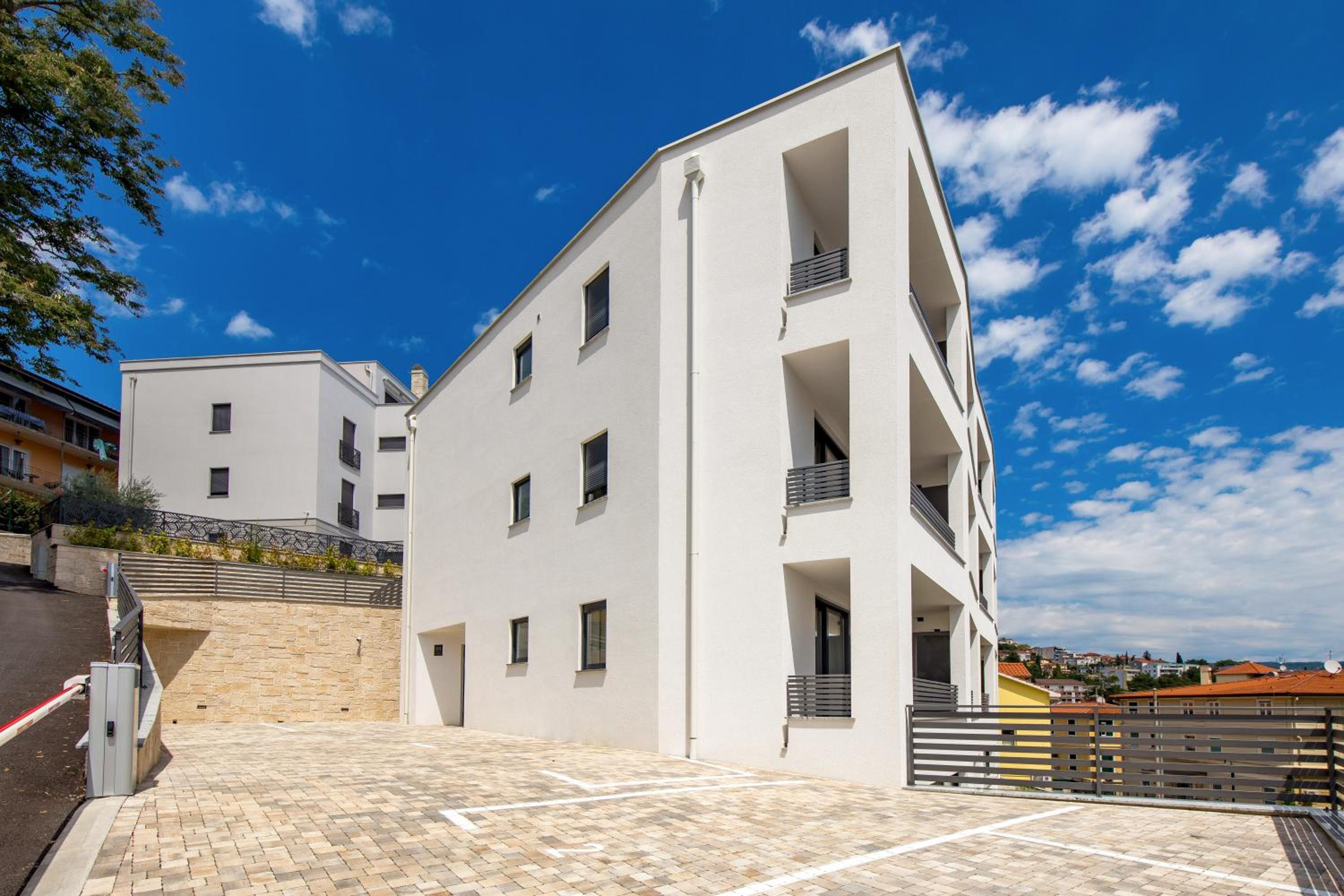 Belinda apartments with balcony & private parking view 5