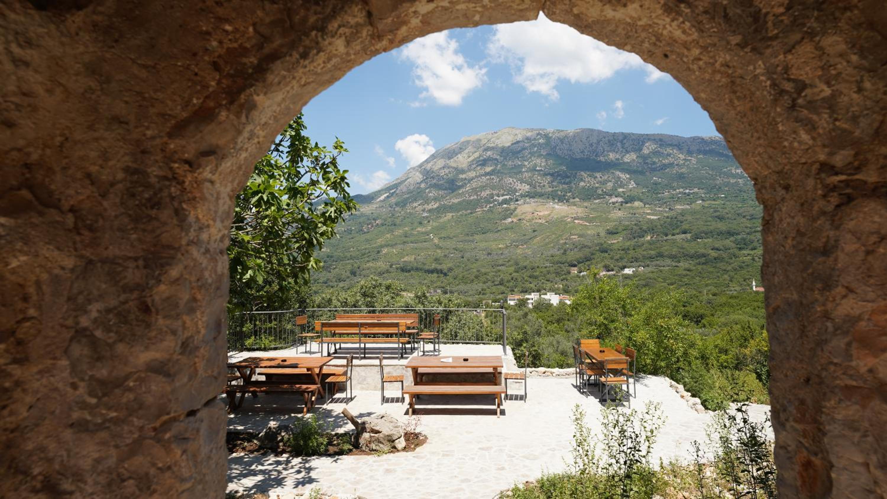 Montenegro Tower - sleep in a tent