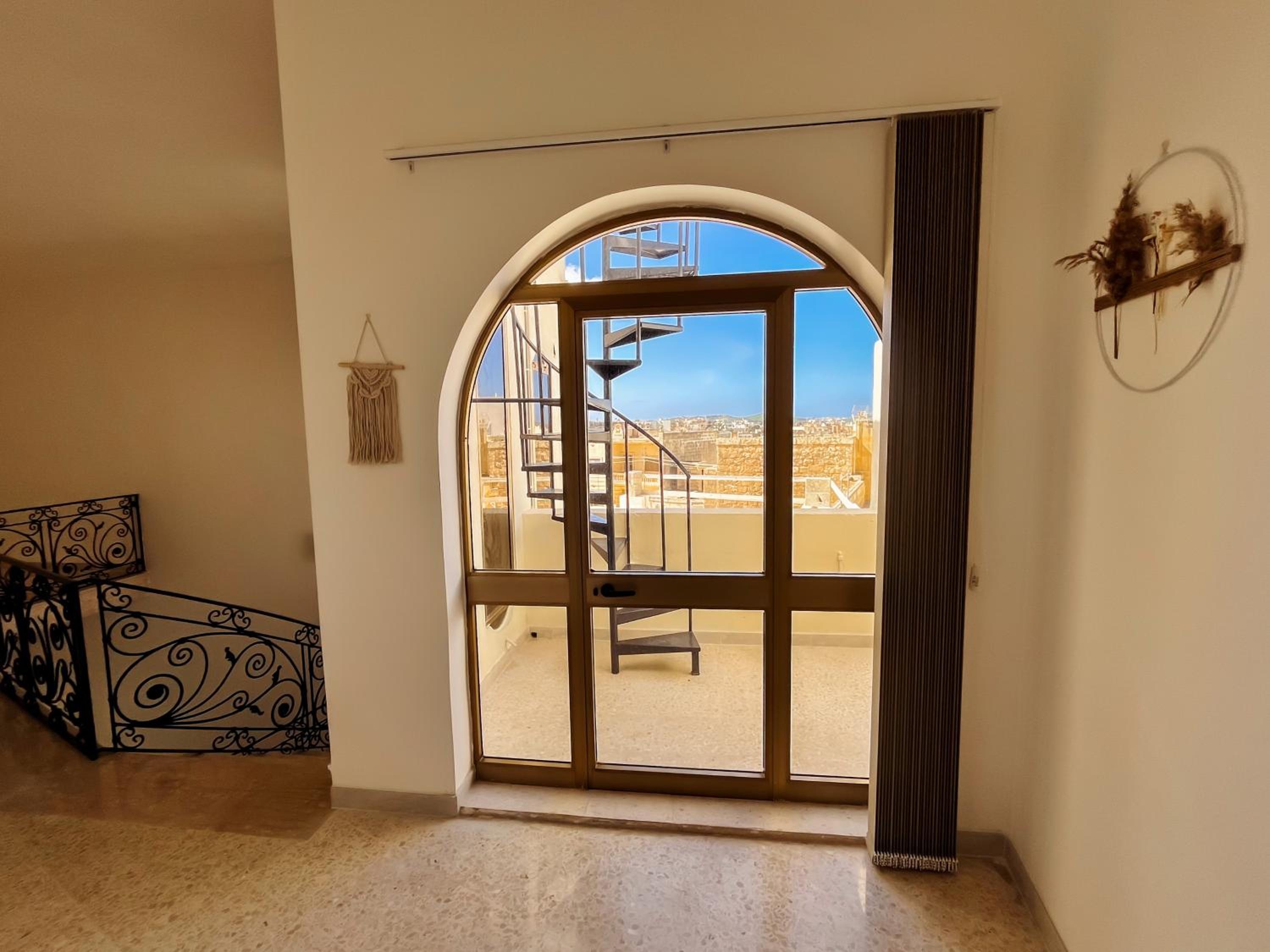 Villa Kalypso Xaghra room view 5