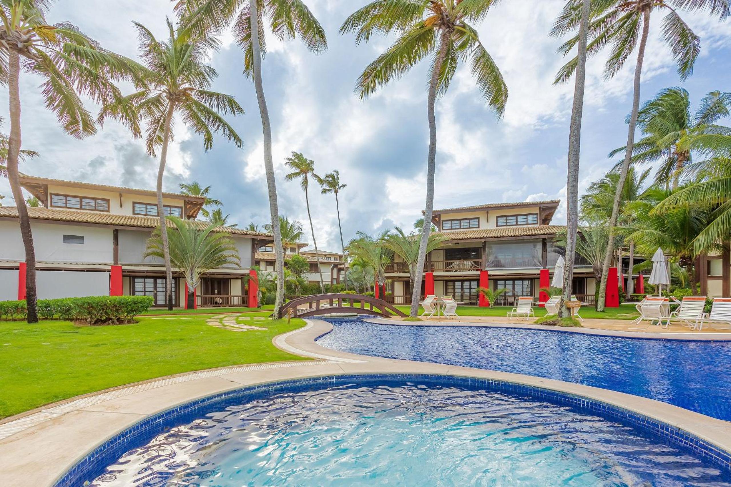 PF144 Beachfront apartment with 3 suites