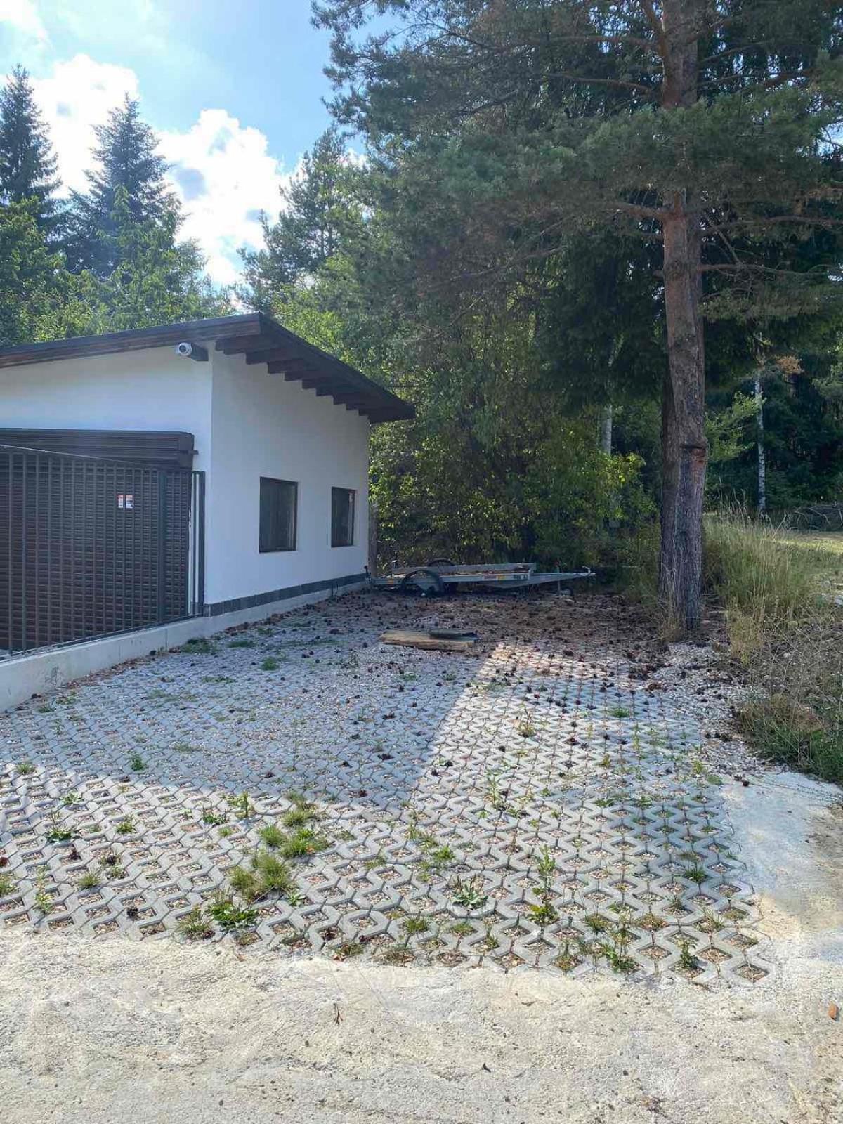 Villa Yarema Mountain Relax with Hot Jacuzzi & Sauna by BookVillaBG