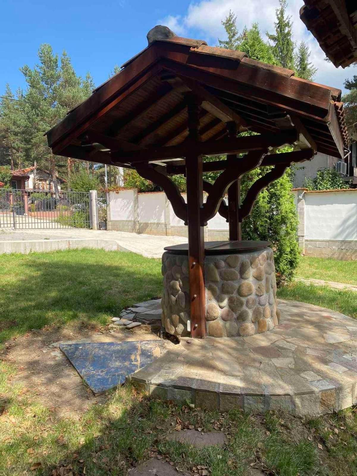 Villa Yarema Mountain Relax with Hot Jacuzzi & Sauna by BookVillaBG