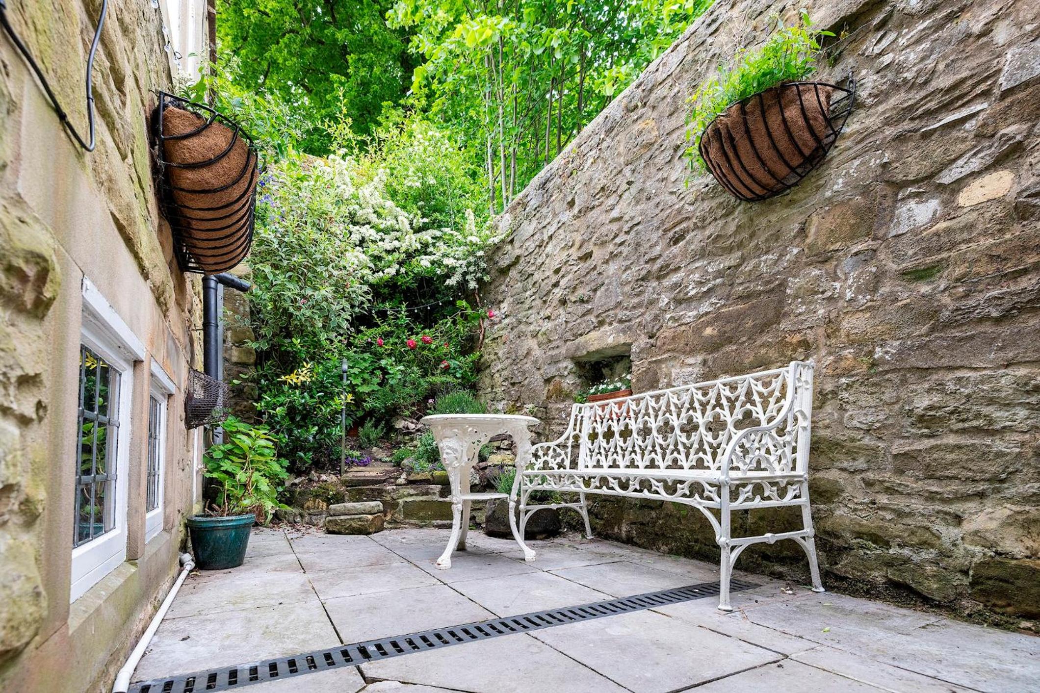 Dial Cottage - Bakewell - Pass the Keys