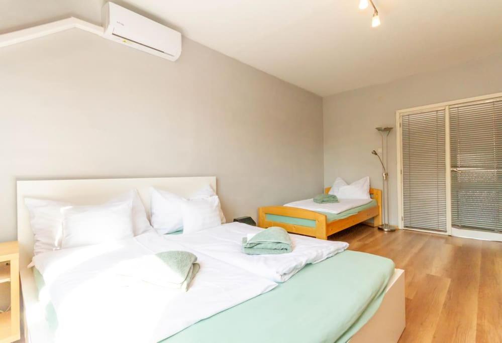 Budapest Grand Comfort Apartment By NW view 4