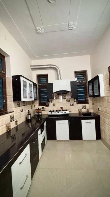 2BHK Entire Home in Rishikesh Whispering Bird