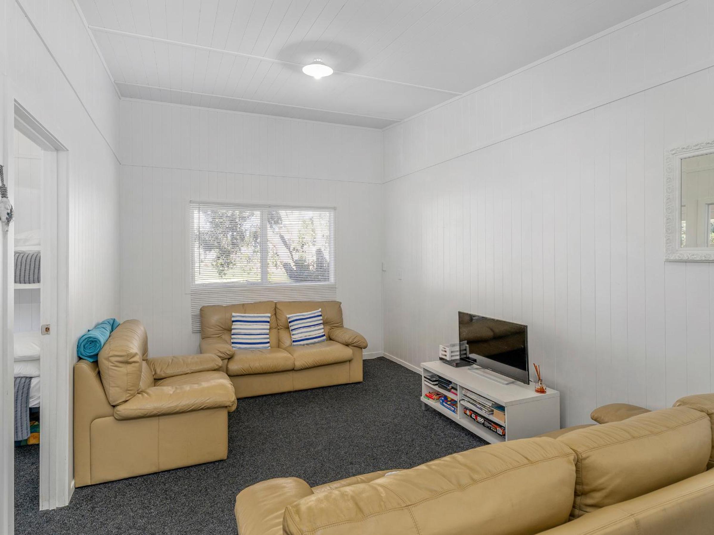 Rangimarie on Kenwood- Matarangi Holiday Home view 4