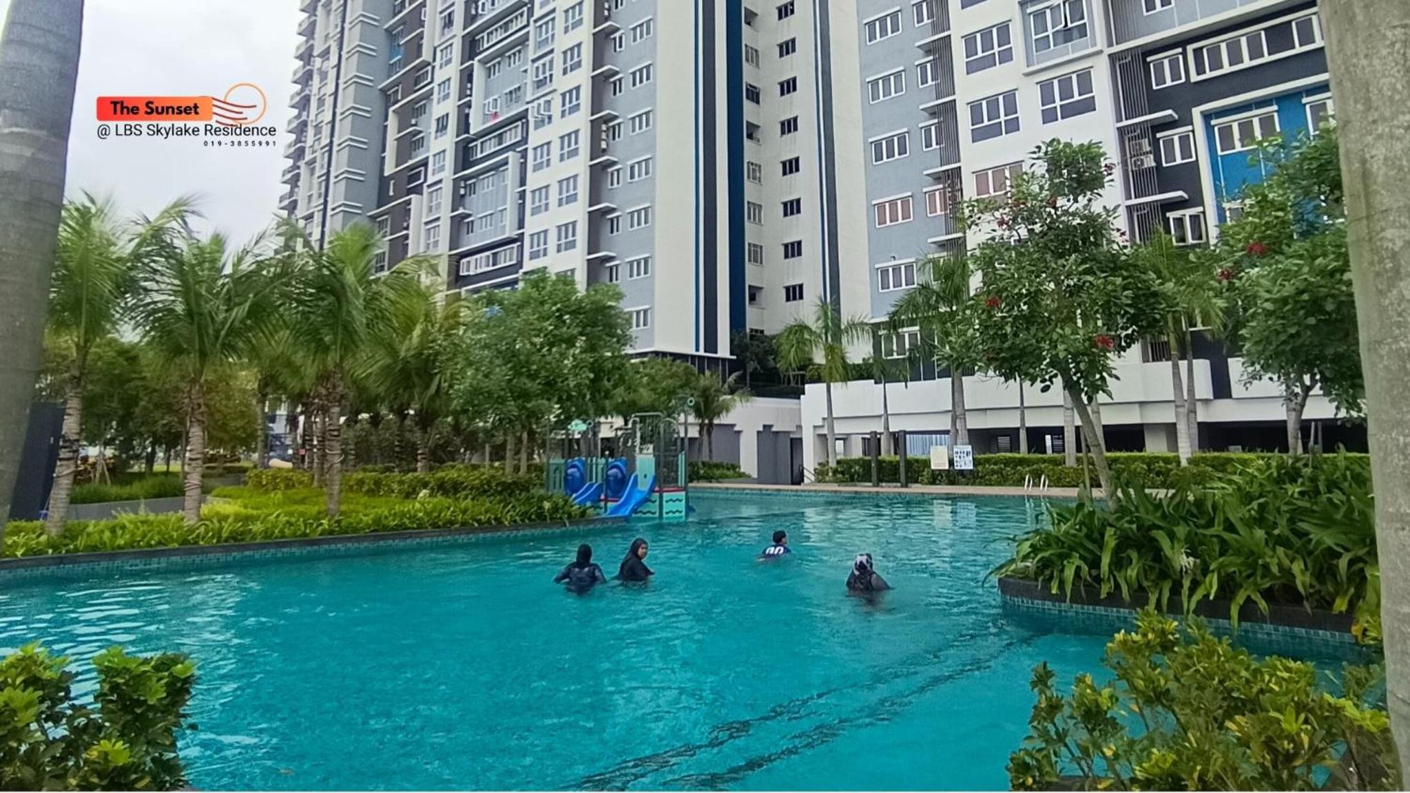 The Sunset - LBS Skylake Residence view 5
