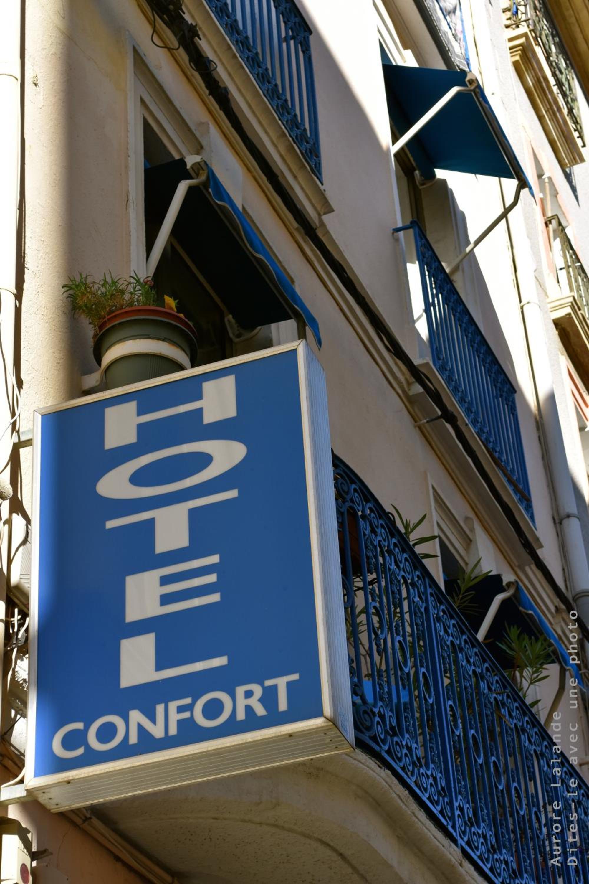 Beziers Vacations - Hotel Confort - Property Image 1