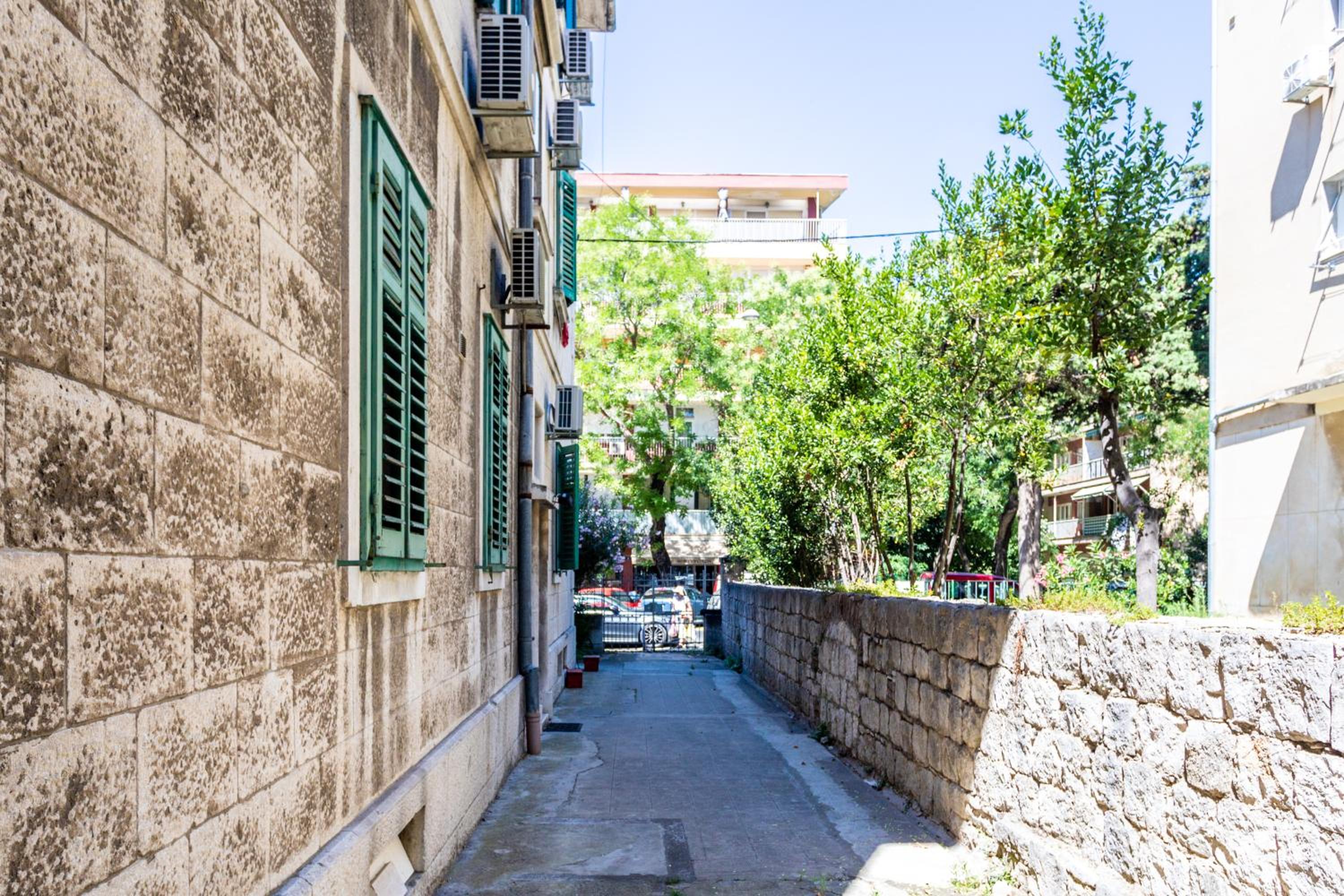 Traditional apartment Bacvice, 3 min walk to the beach
