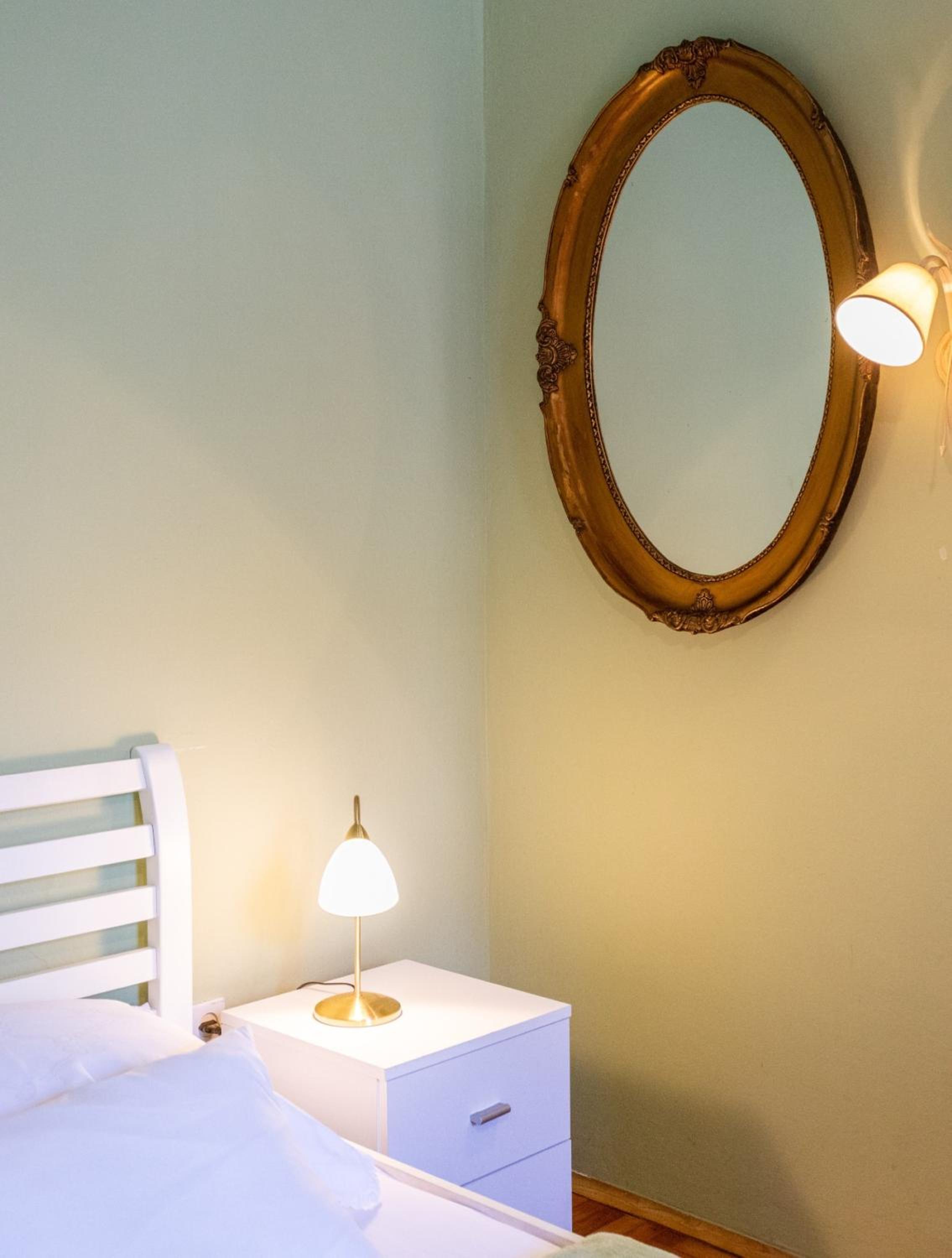 Traditional apartment Bacvice, 3 min walk to the beach
