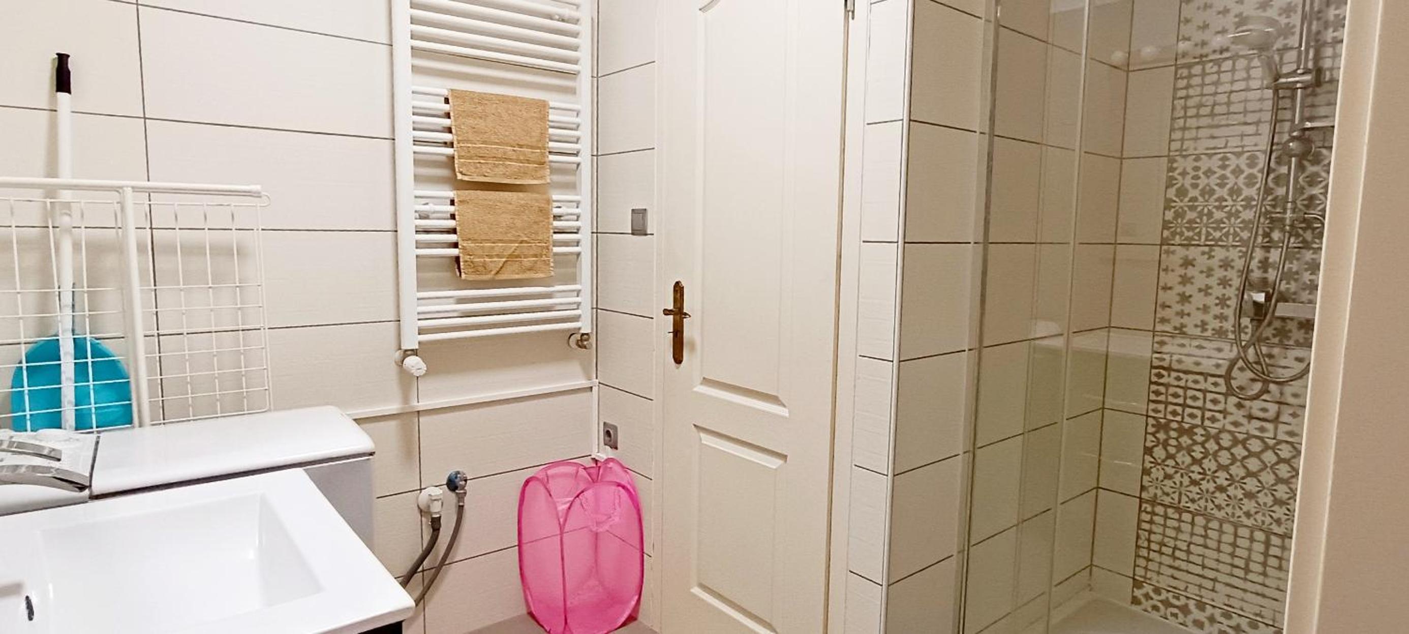 Deak Ferenc apartman - RESTY view 2