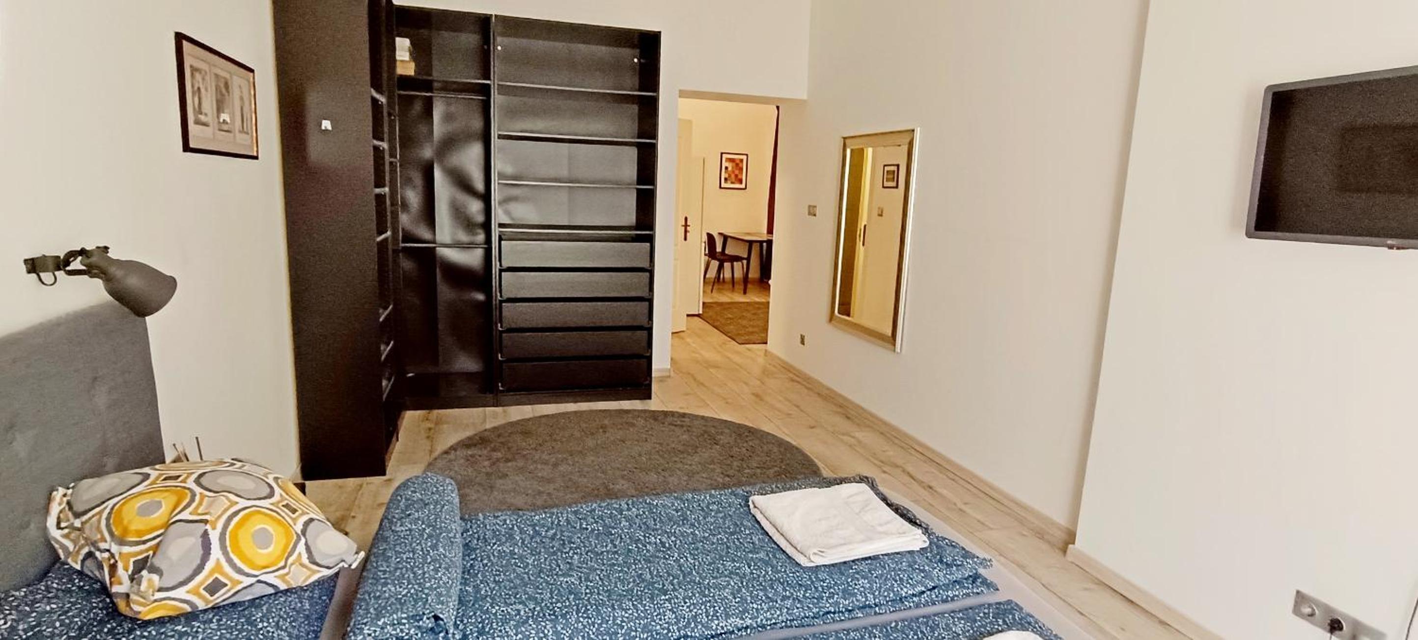 Deak Ferenc apartman - RESTY view 5