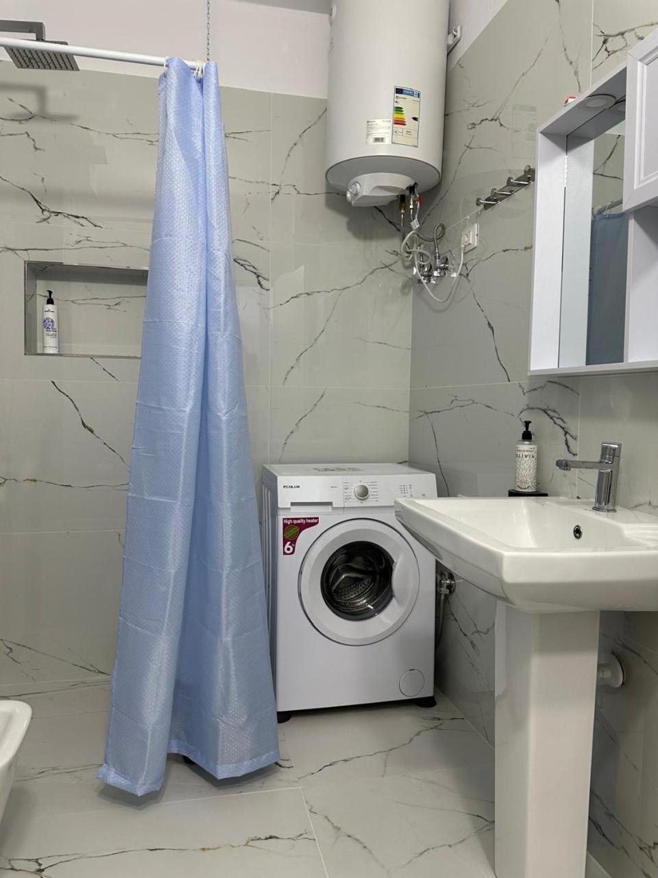 Seafoam Sands Apartment
