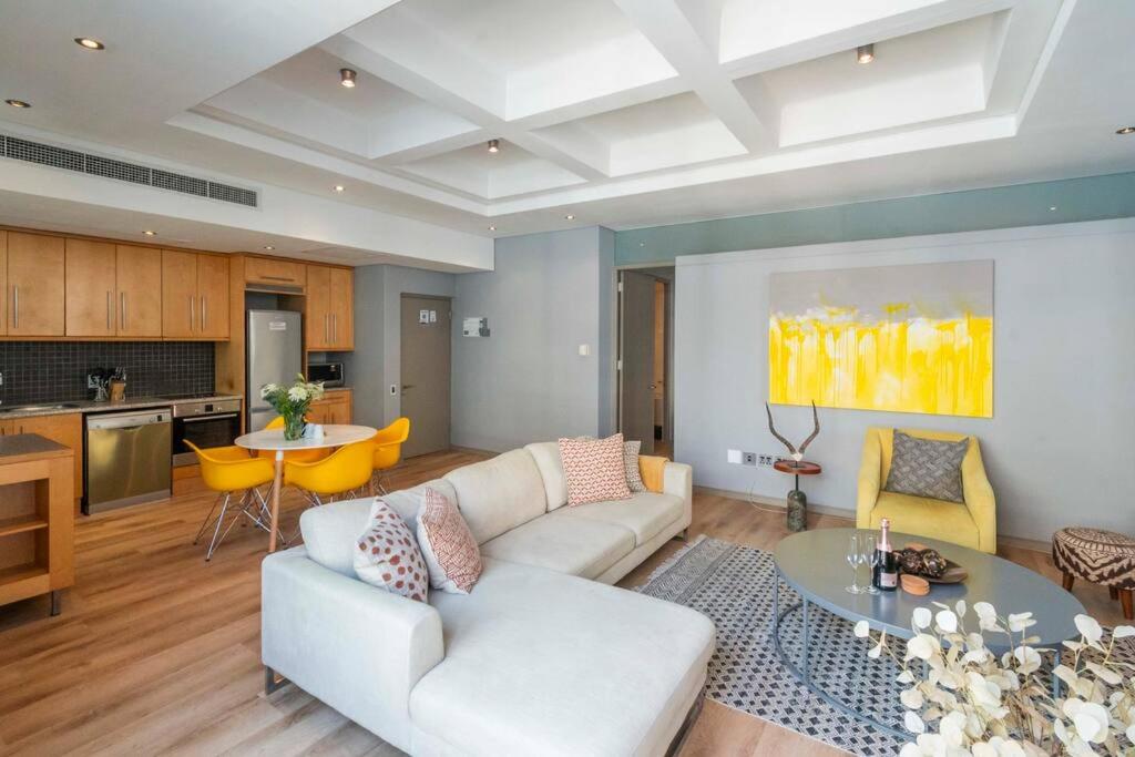 Cartwright Apartment Stylish City Retreat