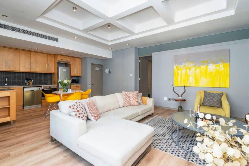 Cartwright Apartment Stylish City Retreat