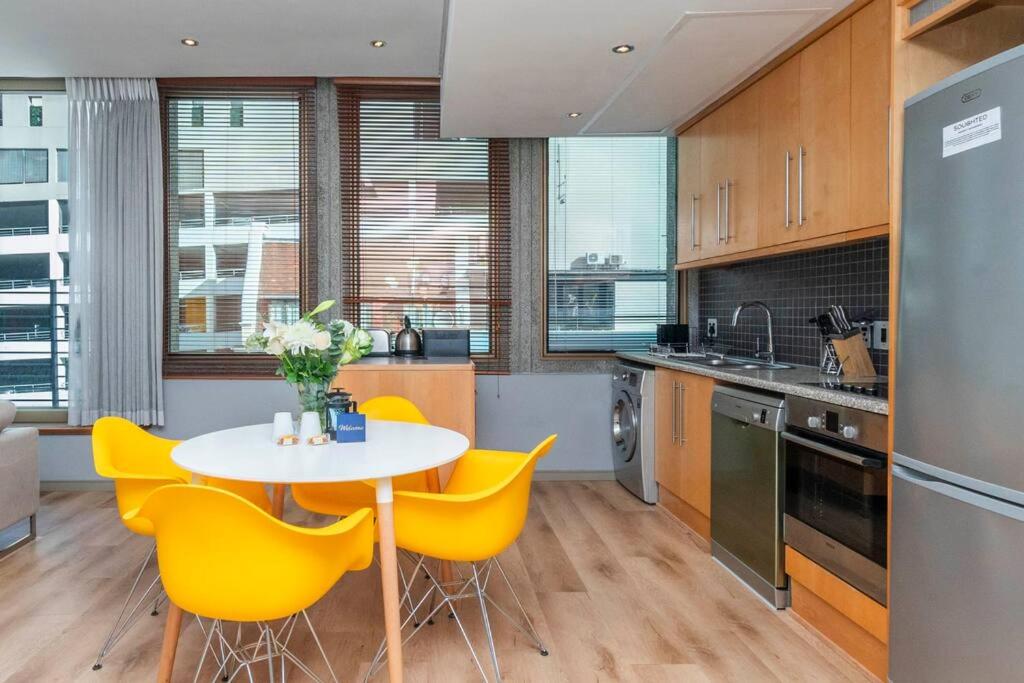 Cartwright Apartment Stylish City Retreat