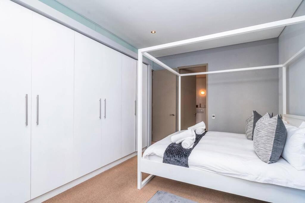 Cartwright Apartment Stylish City Retreat