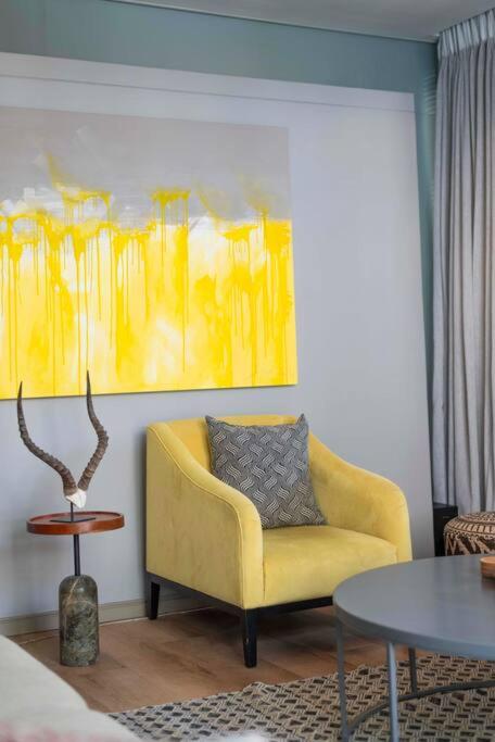 Cartwright Apartment Stylish City Retreat