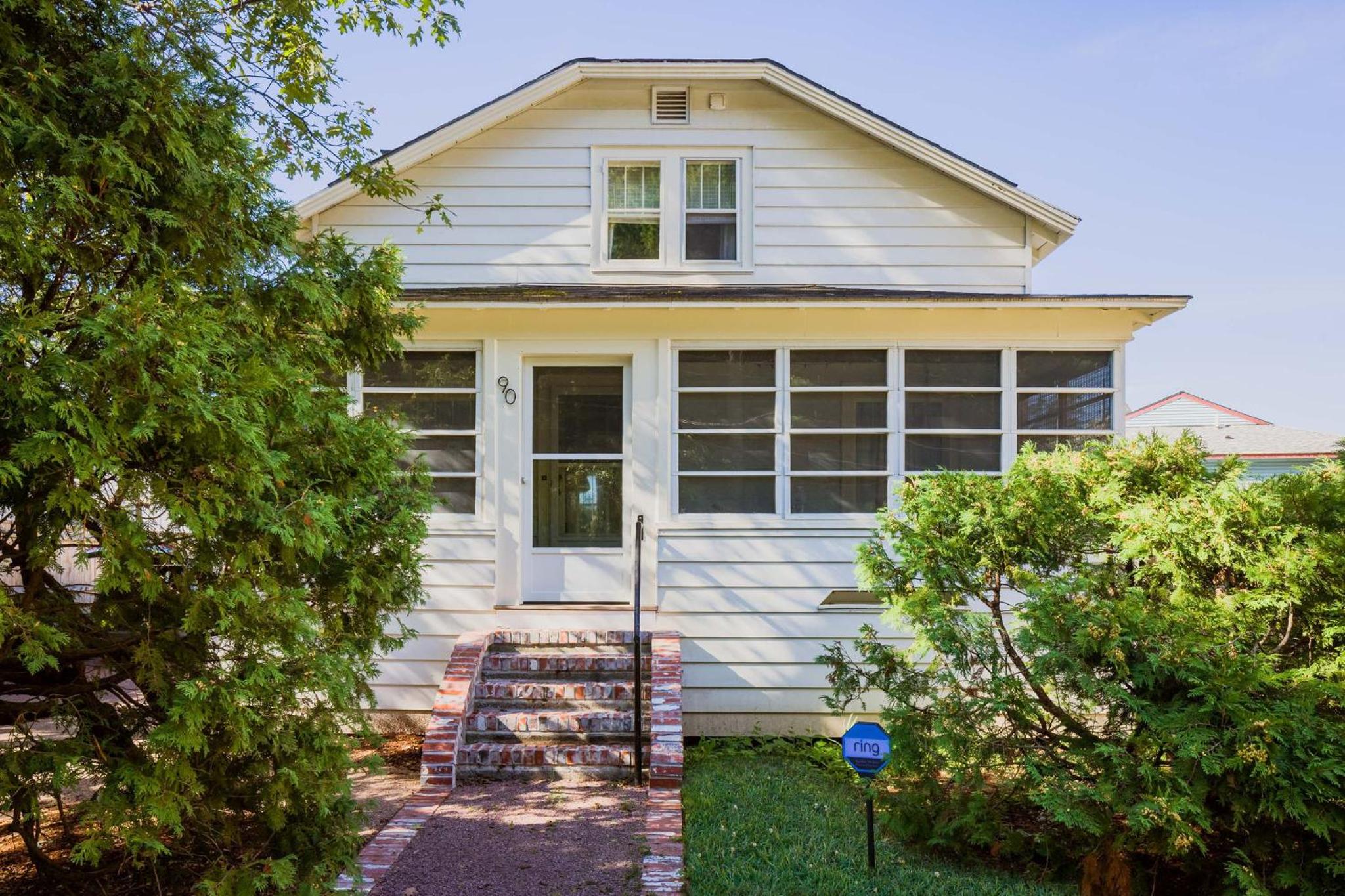 Queen City Bungalow & Cottages