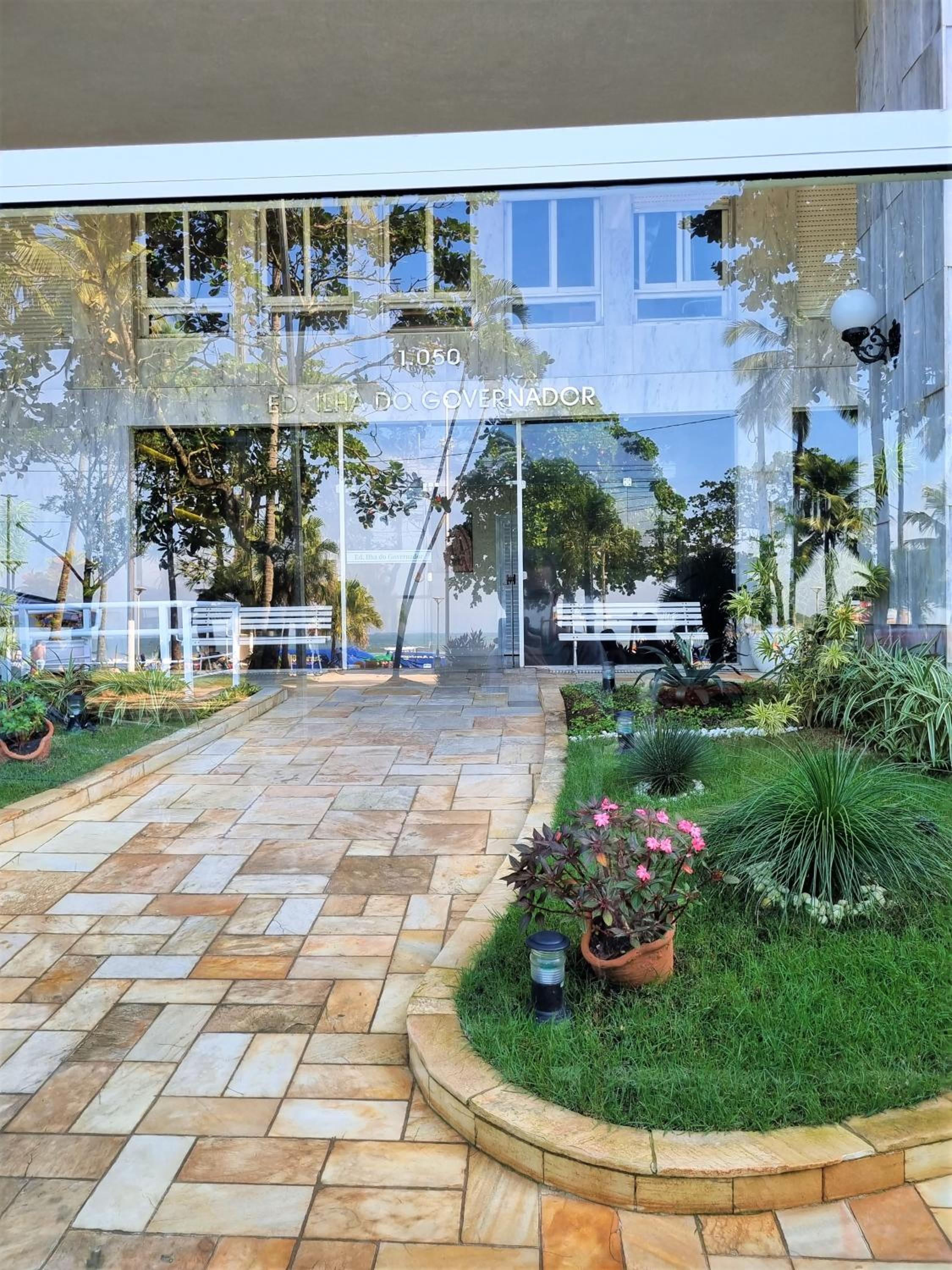 Apto frente a Praia das Pitangueiras - Centro view 2
