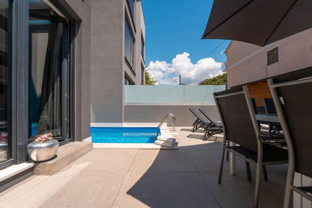 Casa Panos by Briskva