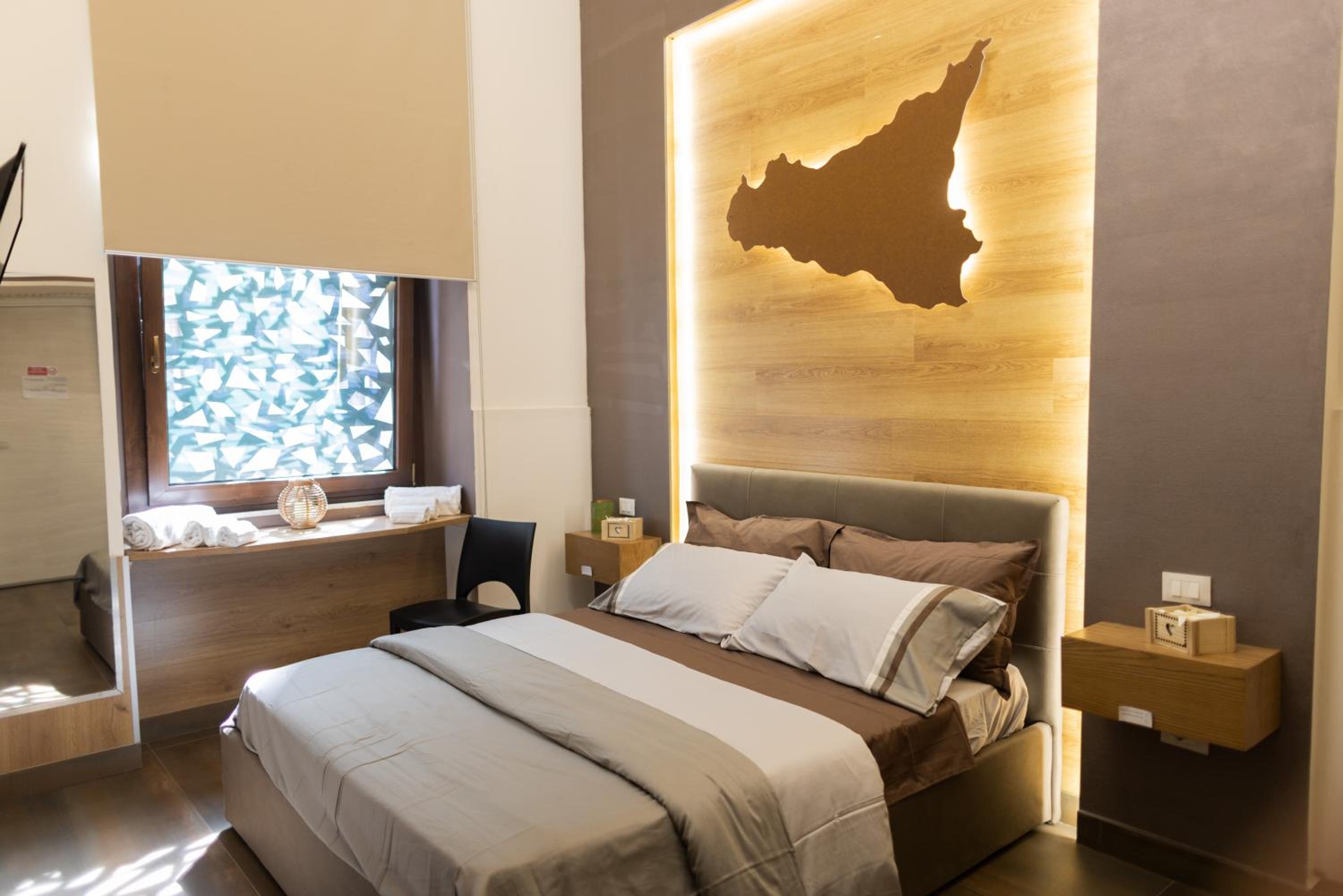 Etna Hills en Catania — hotel room