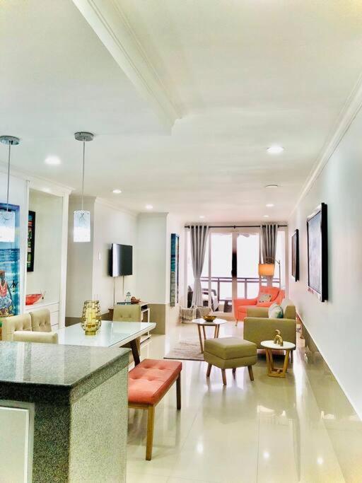 Modern Apartment in Laguito