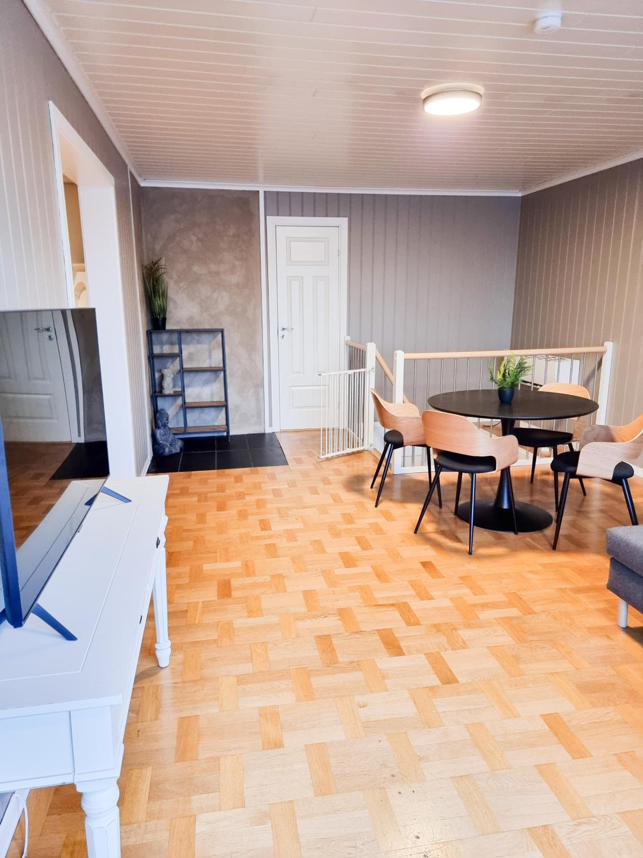 Stor leilighet med plass til 6 personer og gratis parkering view 4