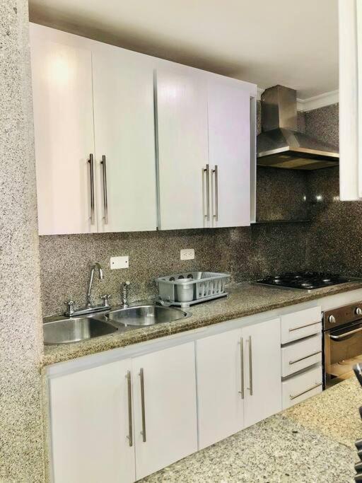 Modern Apartment in Laguito