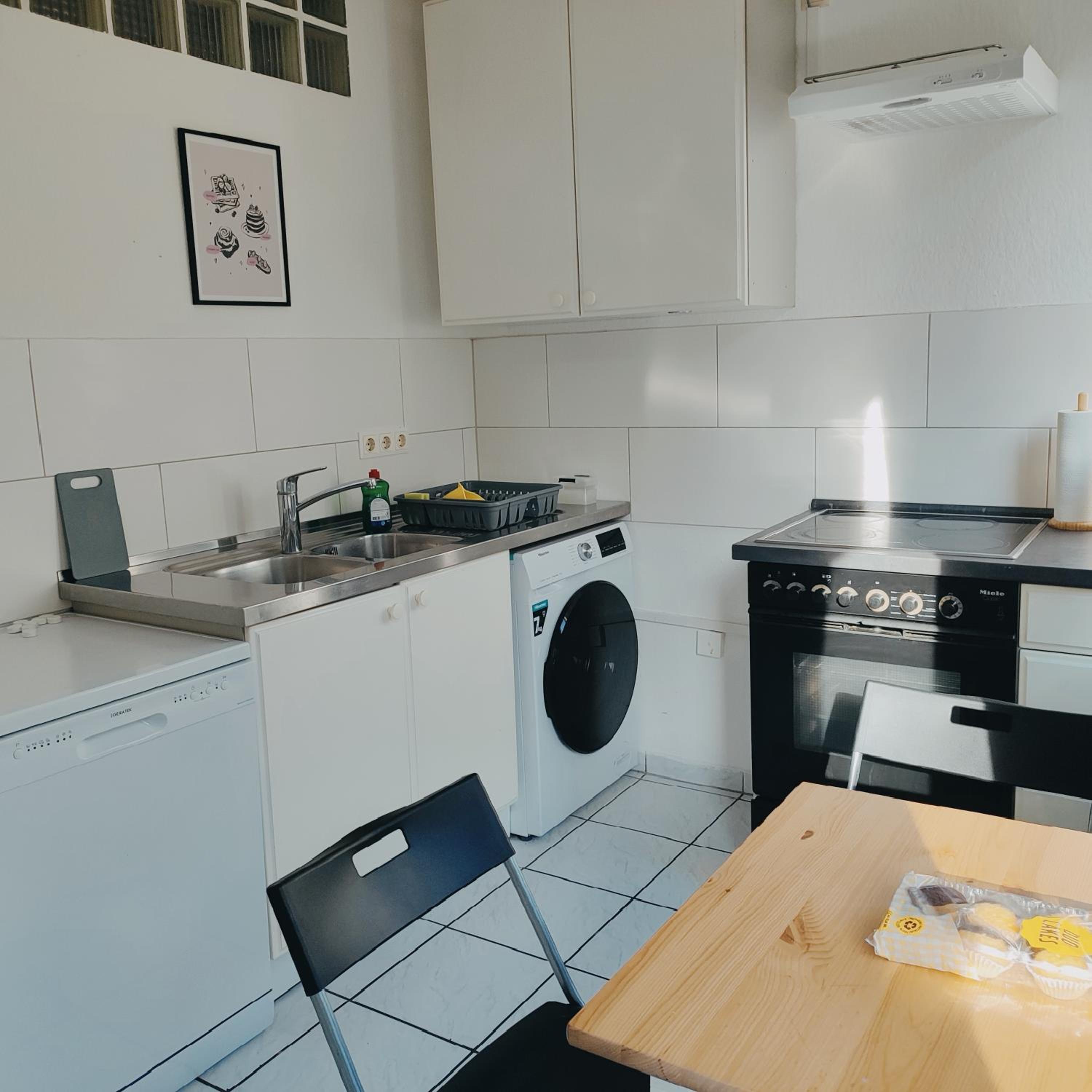 Ferienwohnung Monteurwohnung Messewohnung Duisburg Süd Grenze Düsseldorf 6 Personen