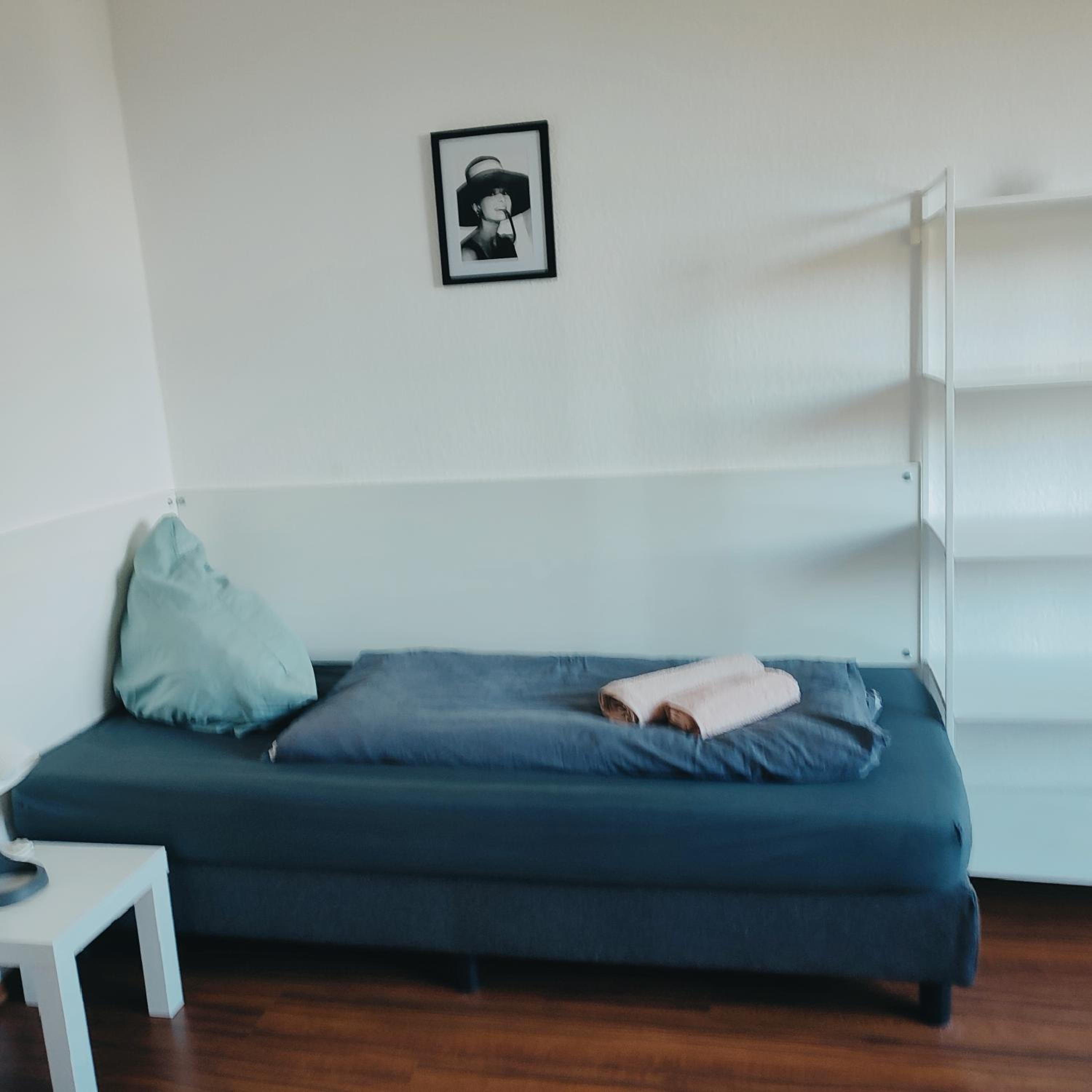 Ferienwohnung Monteurwohnung Messewohnung Duisburg Süd Grenze Düsseldorf 6 Personen