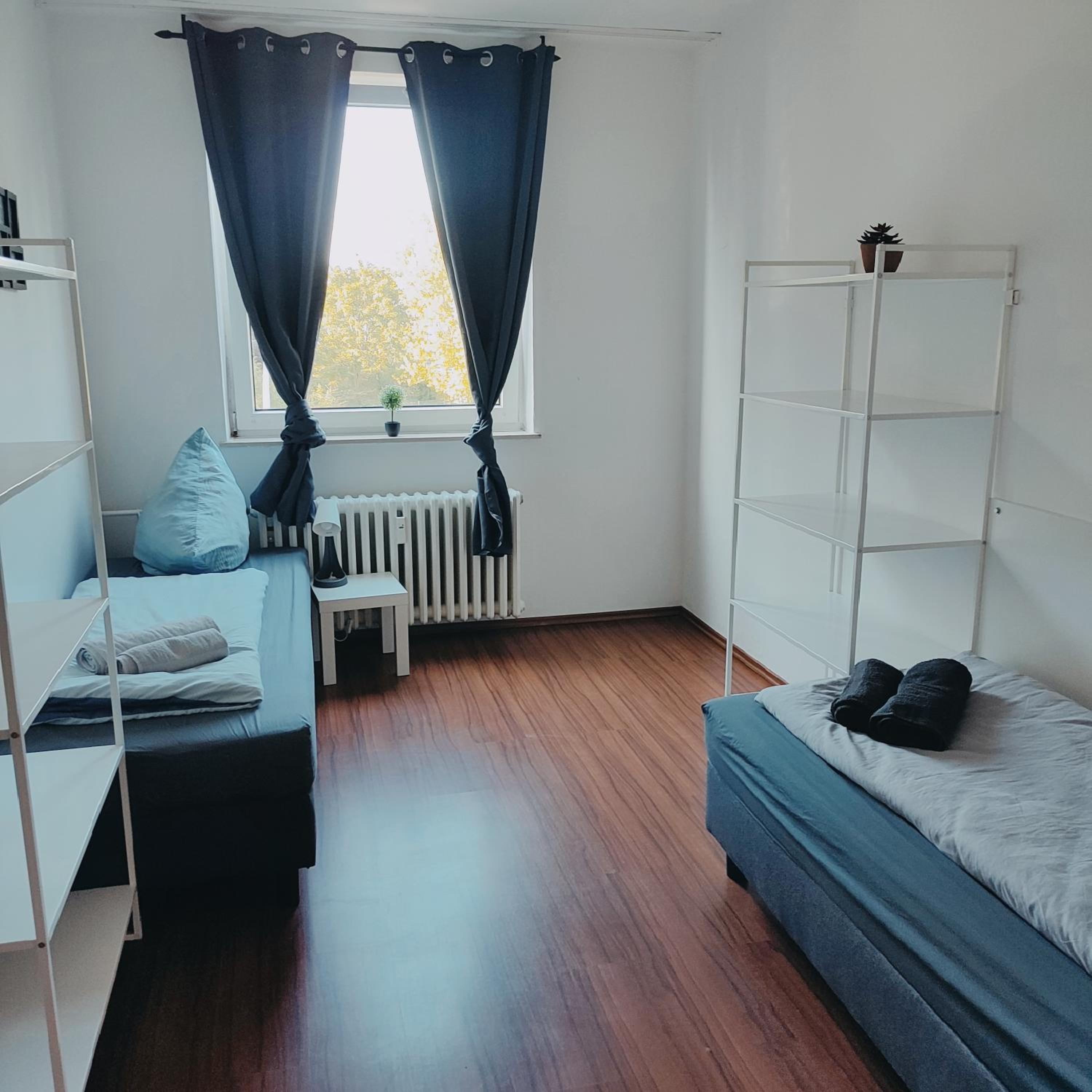 Ferienwohnung Monteurwohnung Messewohnung Duisburg Süd Grenze Düsseldorf 6 Personen