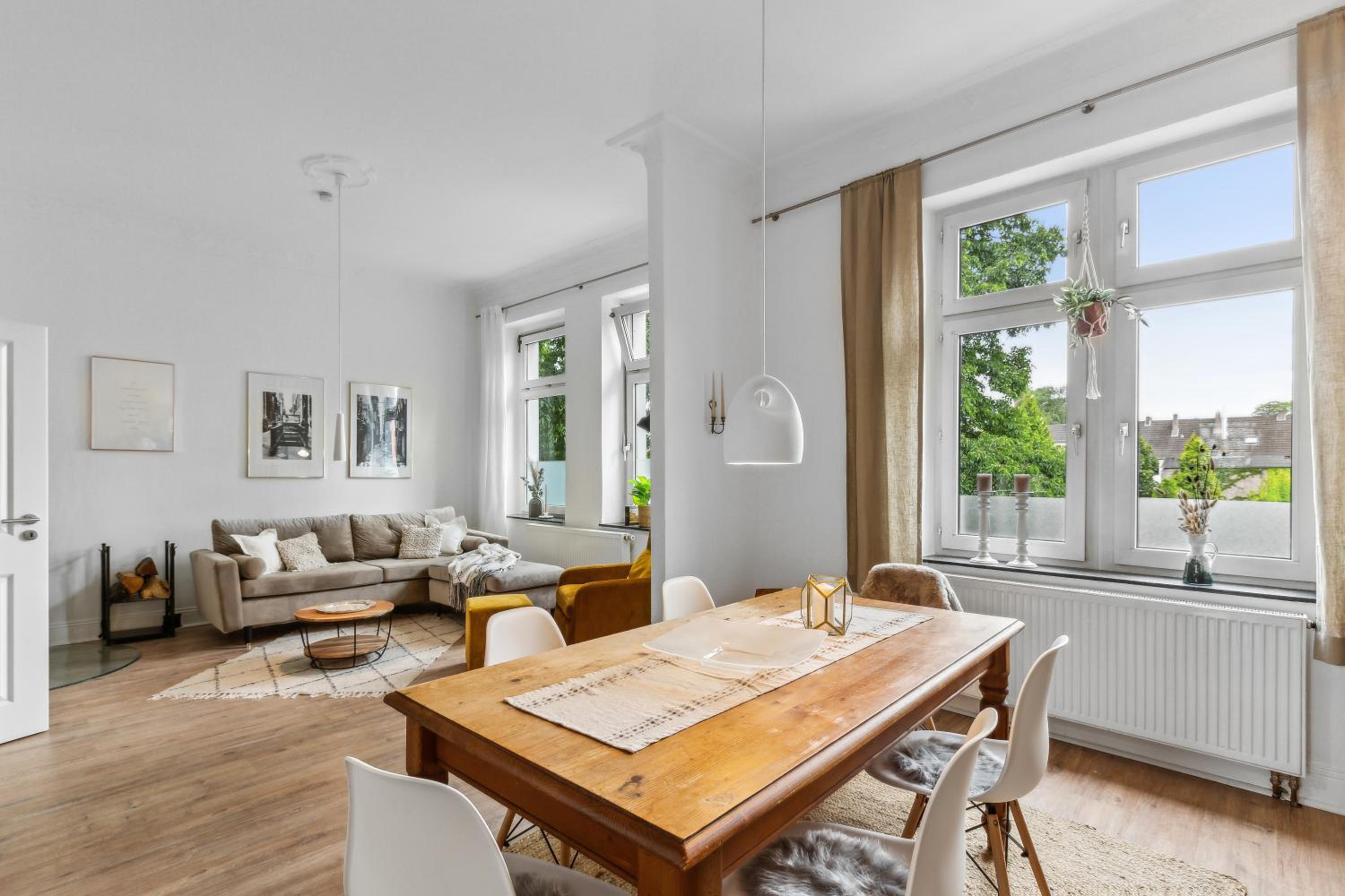 LEVEL22 ! großzügiger Altbau, tolles Design mit Kamin - zentral in Bahnhofsnähe