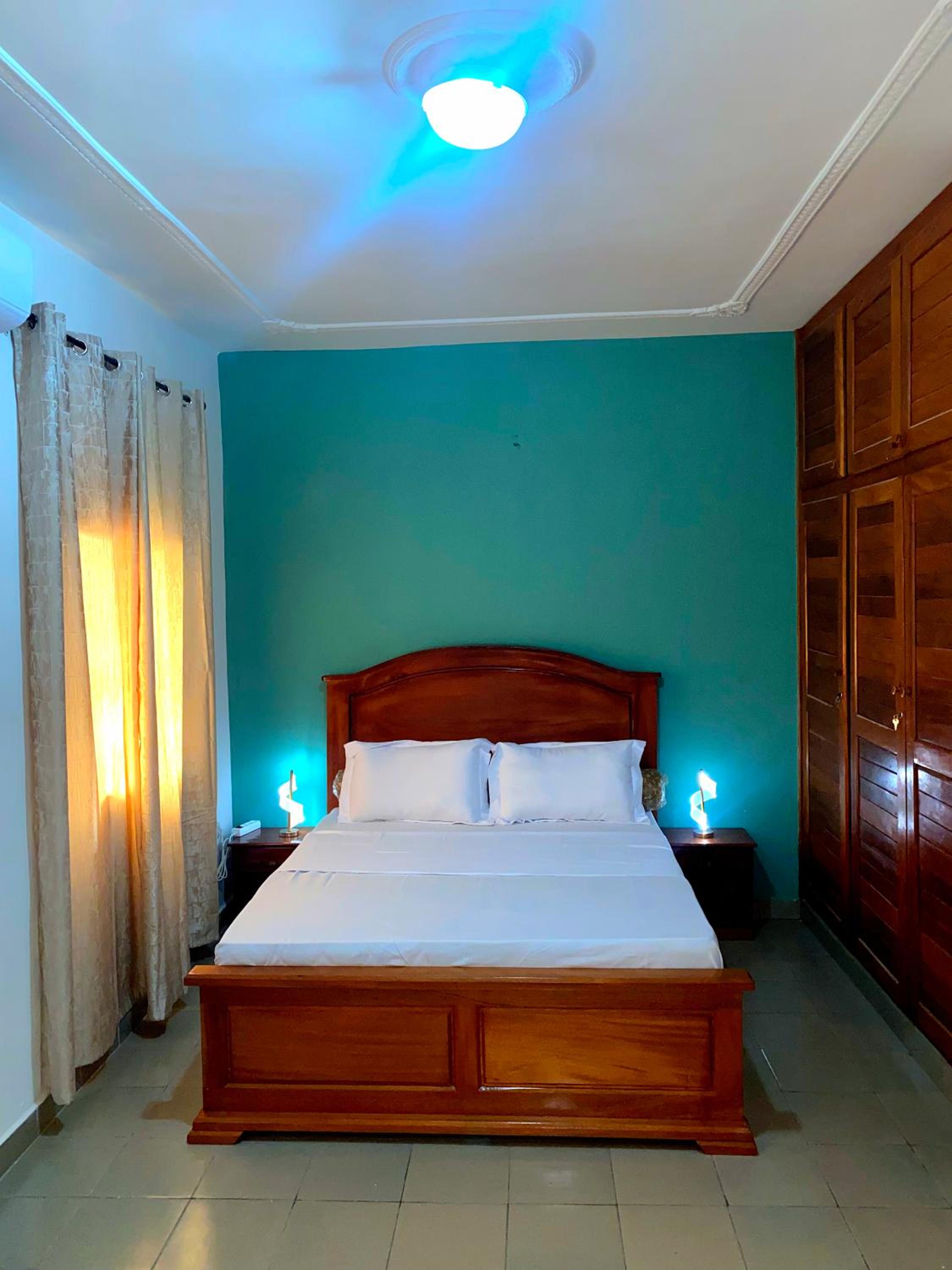 Suite Premium à Makepe, Groupe électrogène, Wifi, Climatisée, Secure